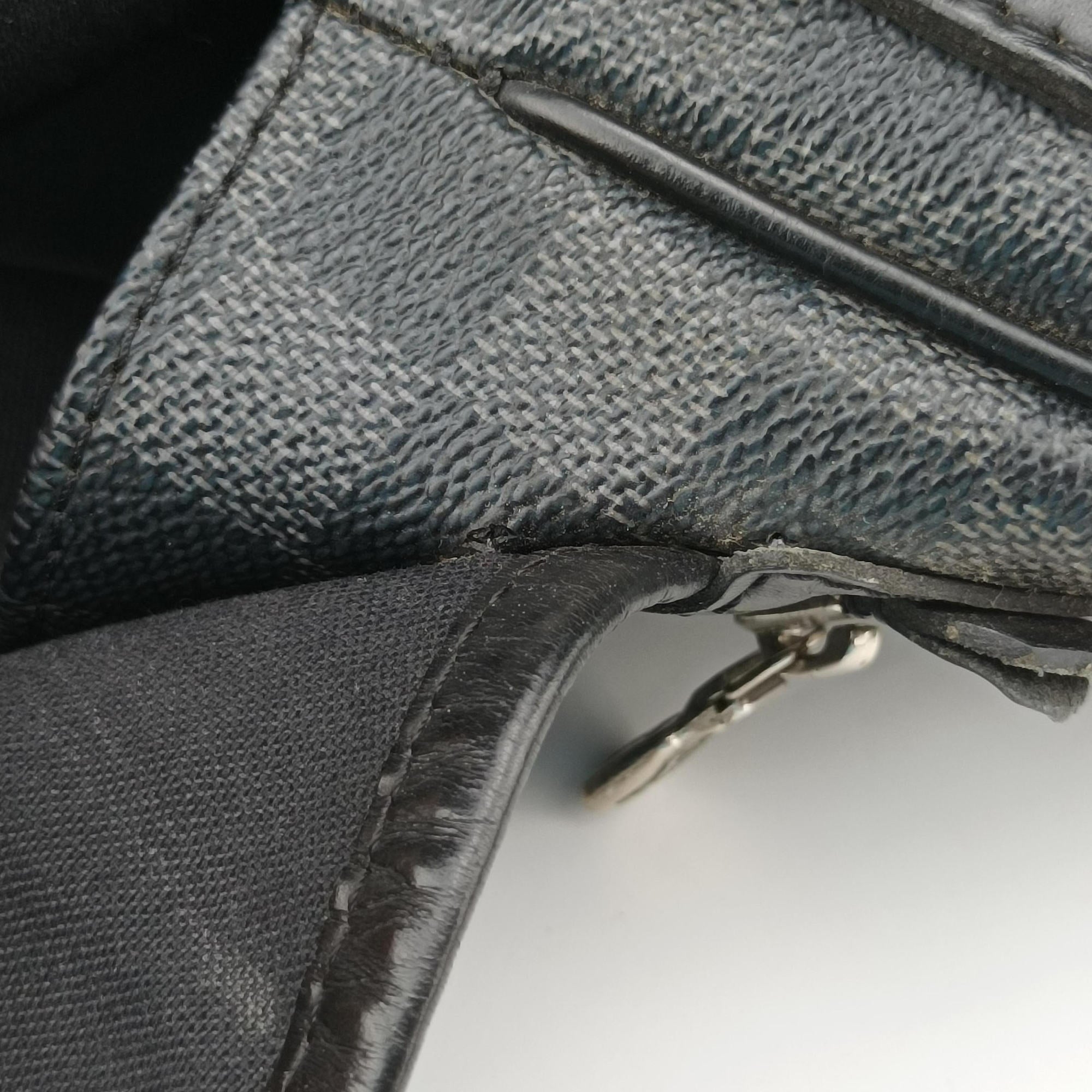 Pre-owned Louis Vuitton DANIEL MM Noir Damier GRAPHITE N58029 shoulderbag | stylenewstar