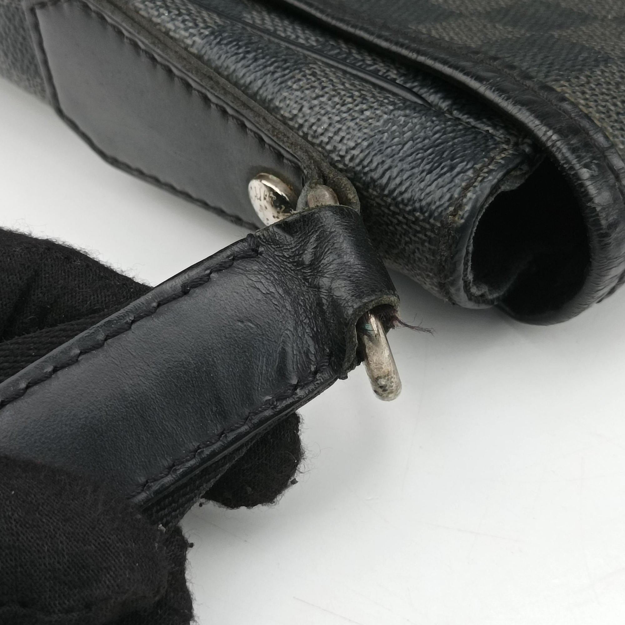 Pre-owned Louis Vuitton DANIEL MM Noir Damier GRAPHITE N58029 shoulderbag | stylenewstar