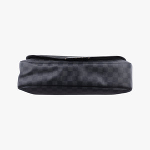 Pre-owned Louis Vuitton DANIEL MM Noir Damier GRAPHITE N58029 shoulderbag | stylenewstar