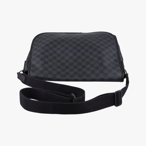 Pre-owned Louis Vuitton DANIEL MM Noir Damier GRAPHITE N58029 shoulderbag | stylenewstar