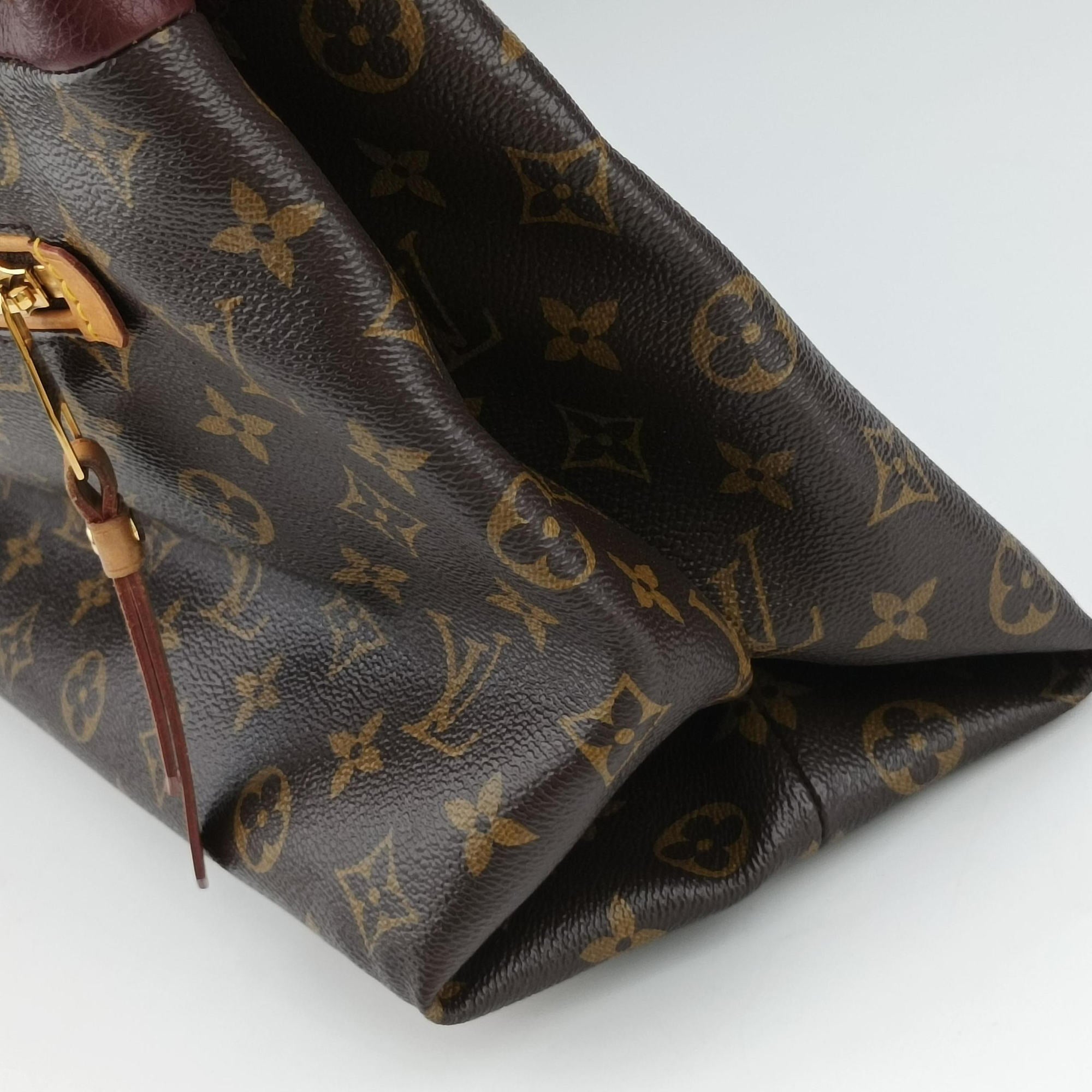 Vintage Louis Vuitton OLYMPE Brown×QUETSCHE Monogram Canvas×calf leather M40926 handbag | stylenewstar