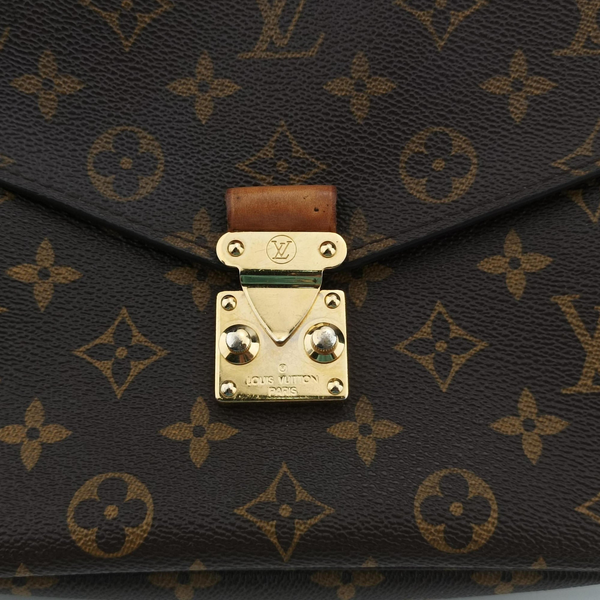 Pre-owned Louis Vuitton Pochette Metis MM Brown Monogram Canvas M44875 shoulderbag | stylenewstar