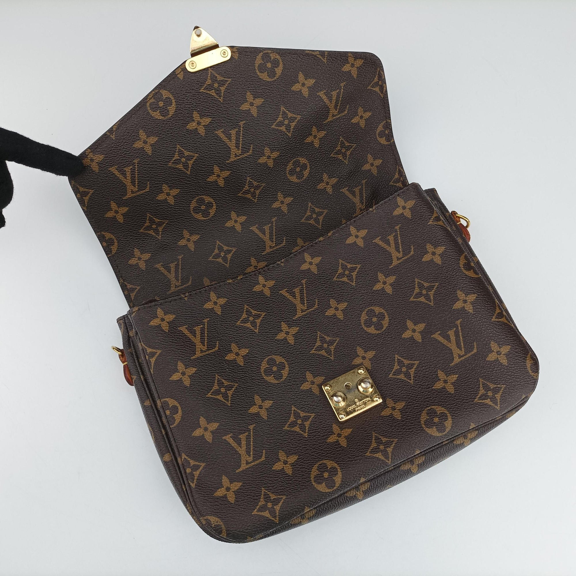 Pre-owned Louis Vuitton Pochette Metis MM Brown Monogram Canvas M44875 shoulderbag | stylenewstar