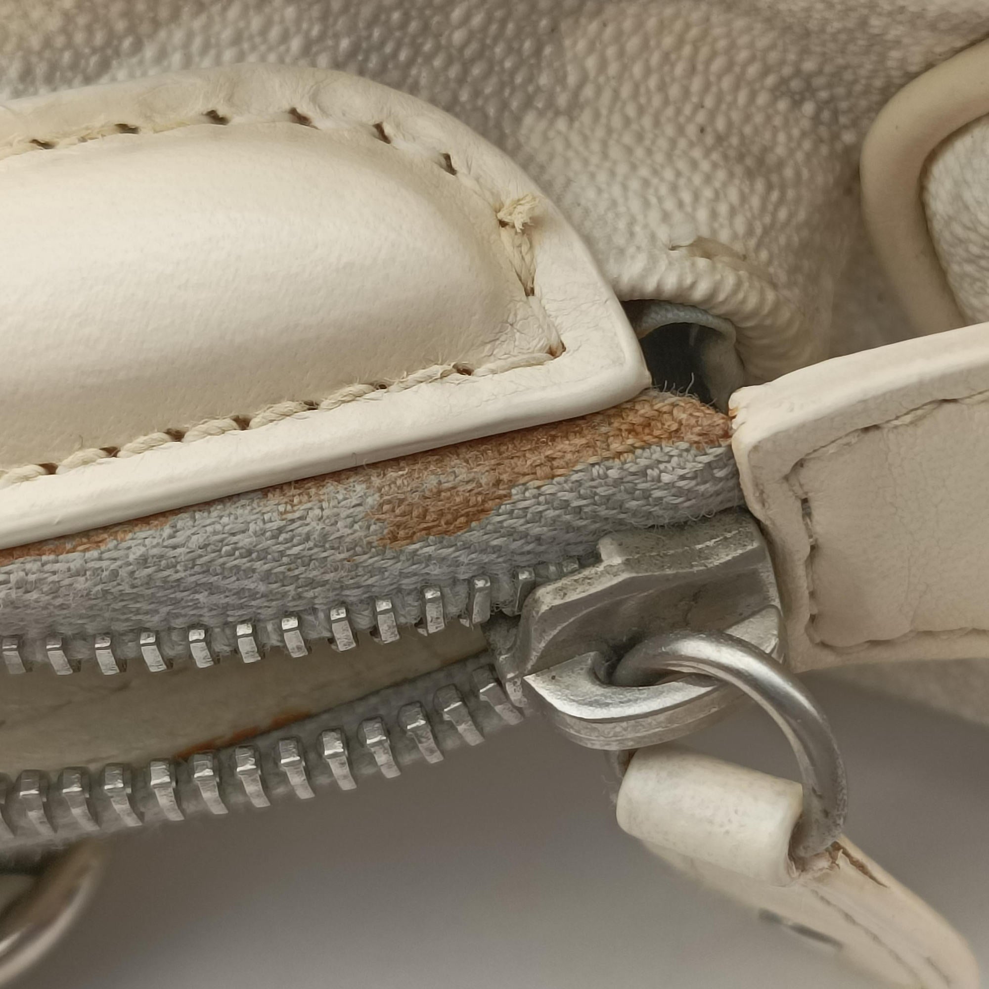 Pre-owned Christian Dior Trotter Romantic Chain Heart White pvc coated canvas  handbag | stylenewstar