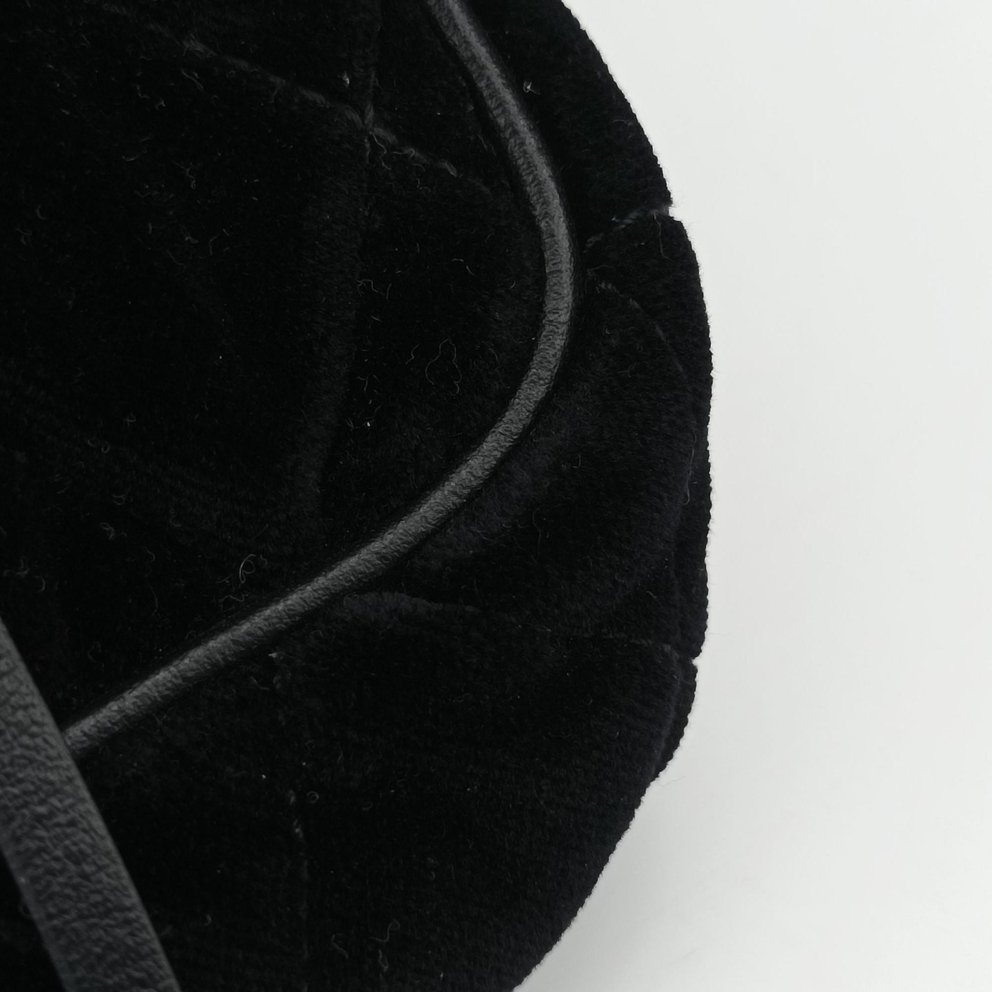 Secondhand Prada Impuntu Velluto Corsaire Black Velvet×Calf Leather  bum bag/waist bag | stylenewstar