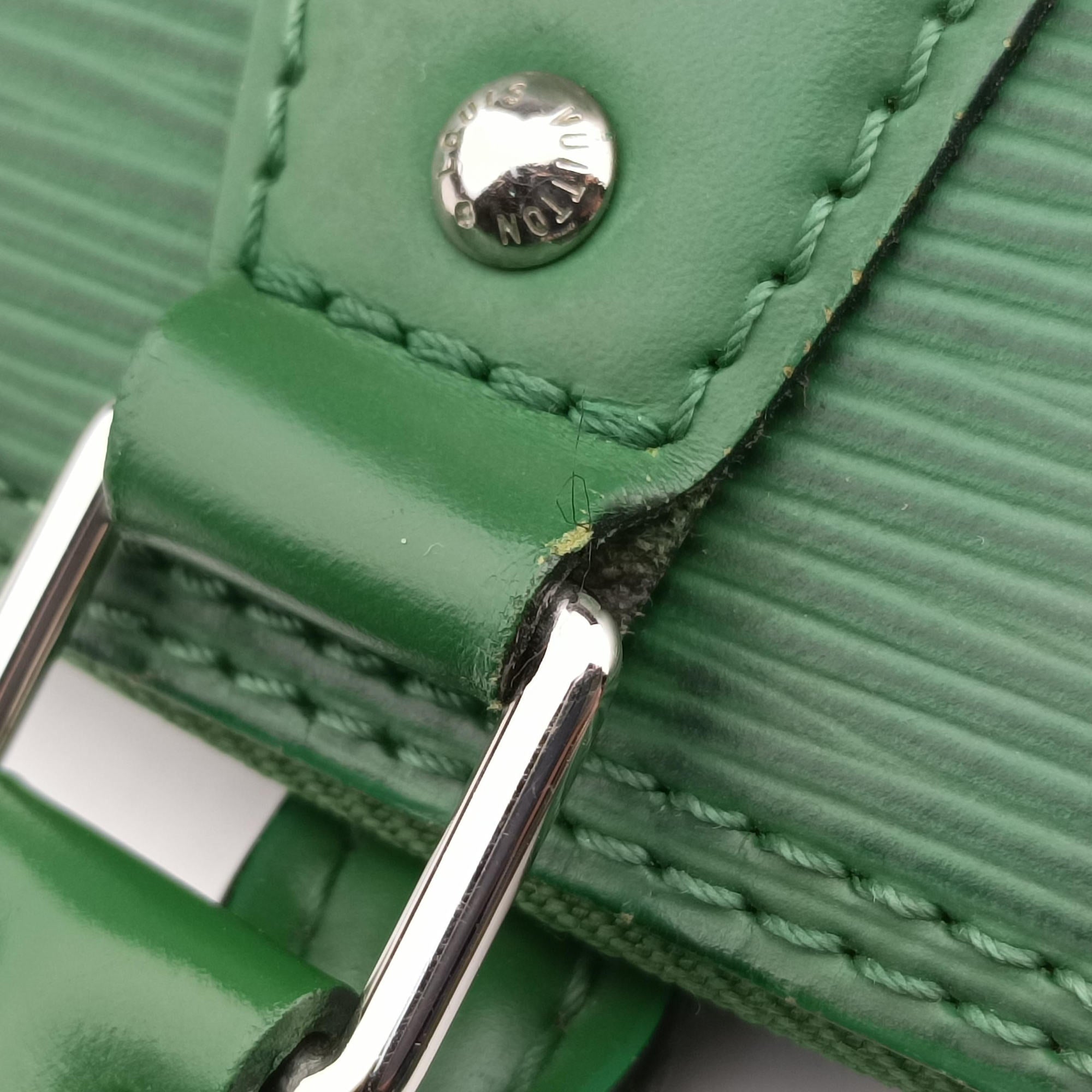 Pre-owned Louis Vuitton Alma GM green epi M40627 handbag | stylenewstar