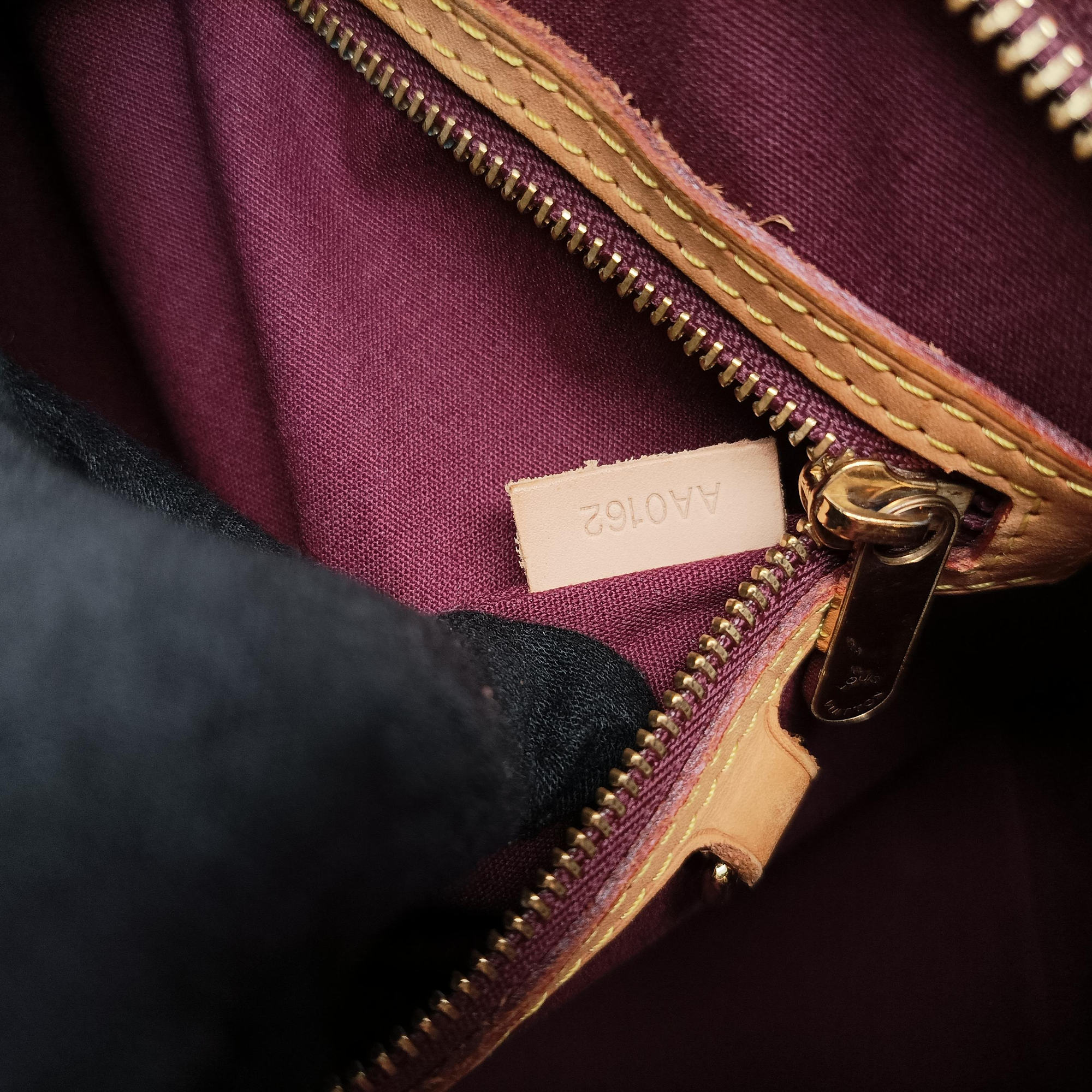 Pre-owned Louis Vuitton Brea MM ROUGE FAUVISTE Vernis M91690 shoulderbag | stylenewstar