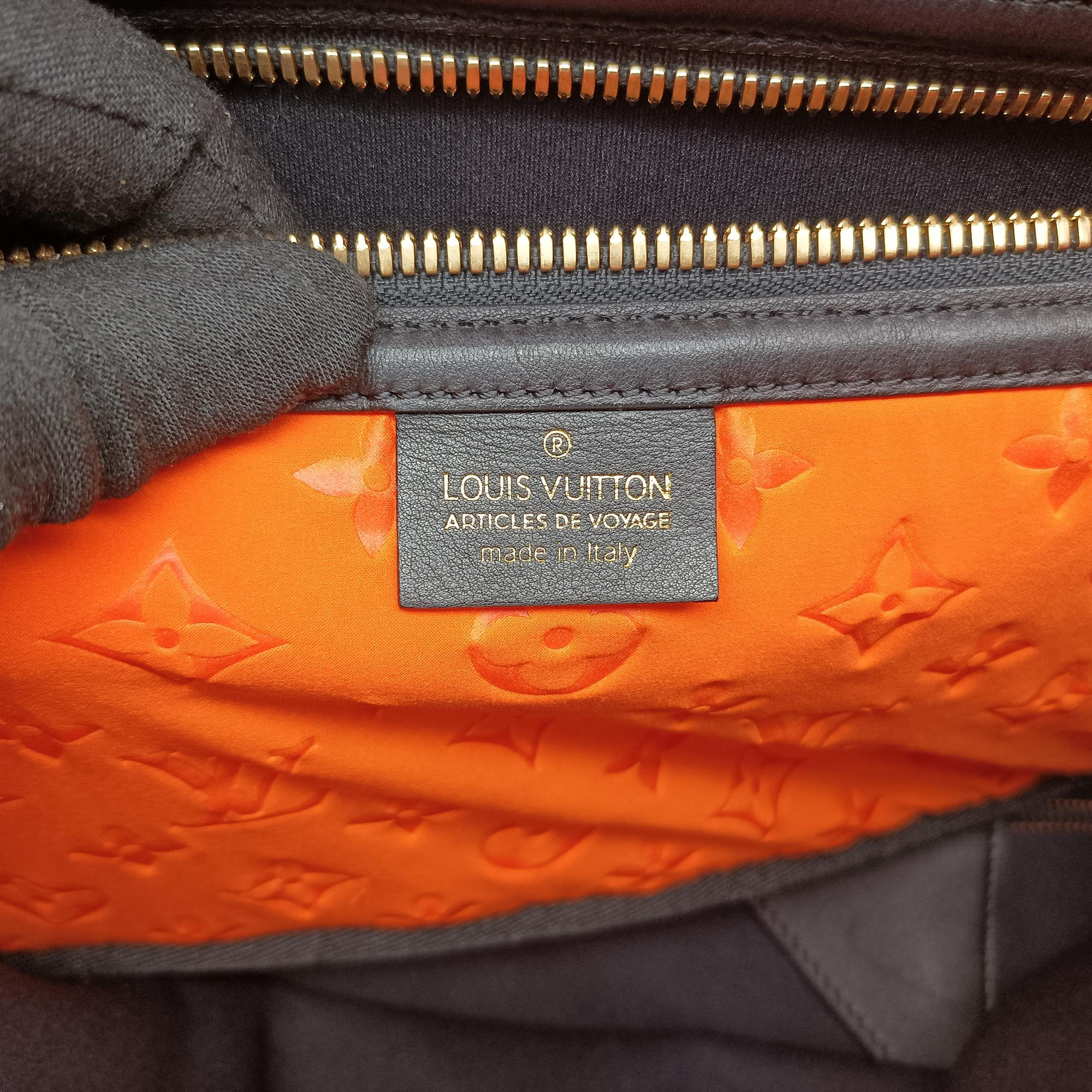 Pre-owned Louis Vuitton Scuba MM Orange Leather×Microfiber M92803 shoulderbag | stylenewstar