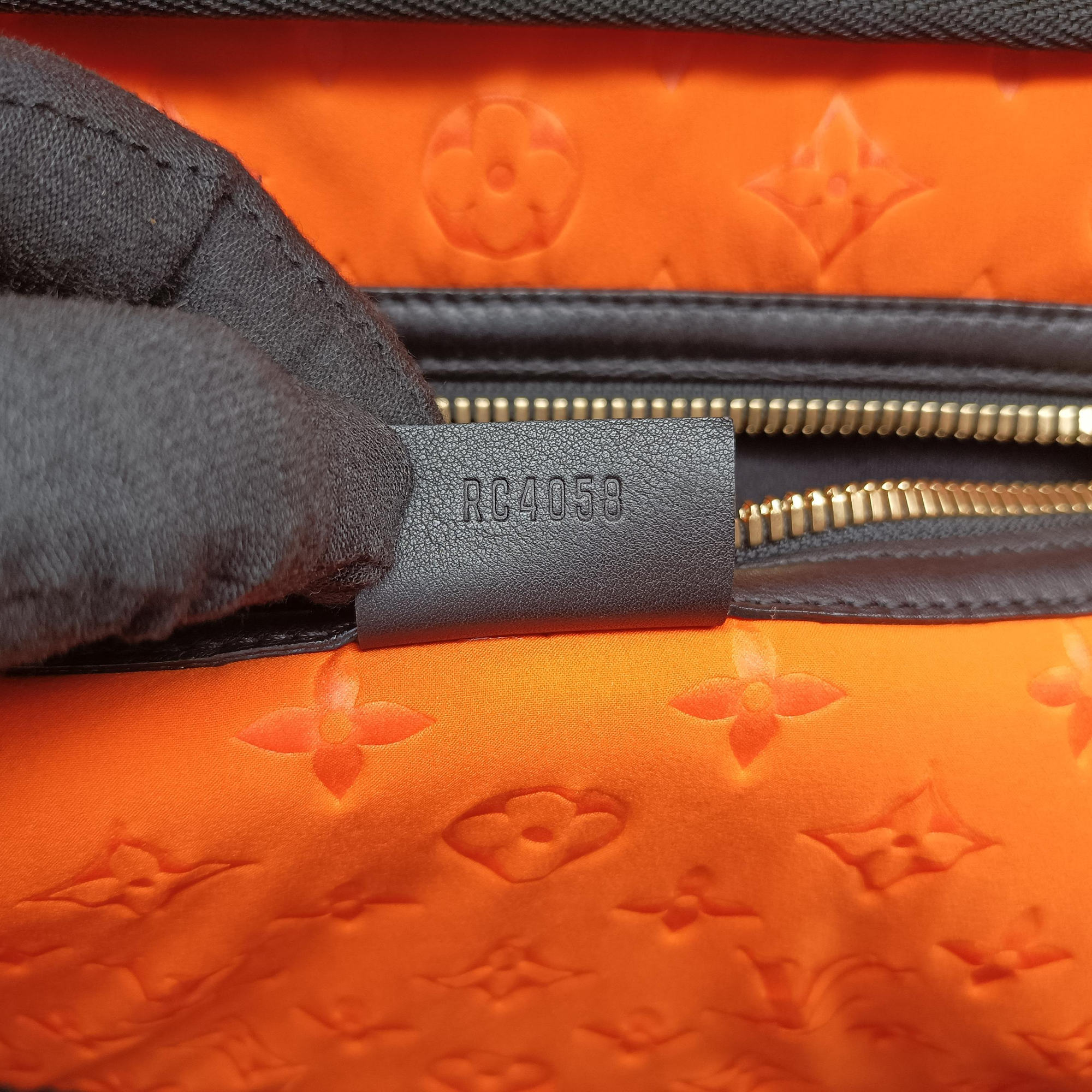 Pre-owned Louis Vuitton Scuba MM Orange Leather×Microfiber M92803 shoulderbag | stylenewstar