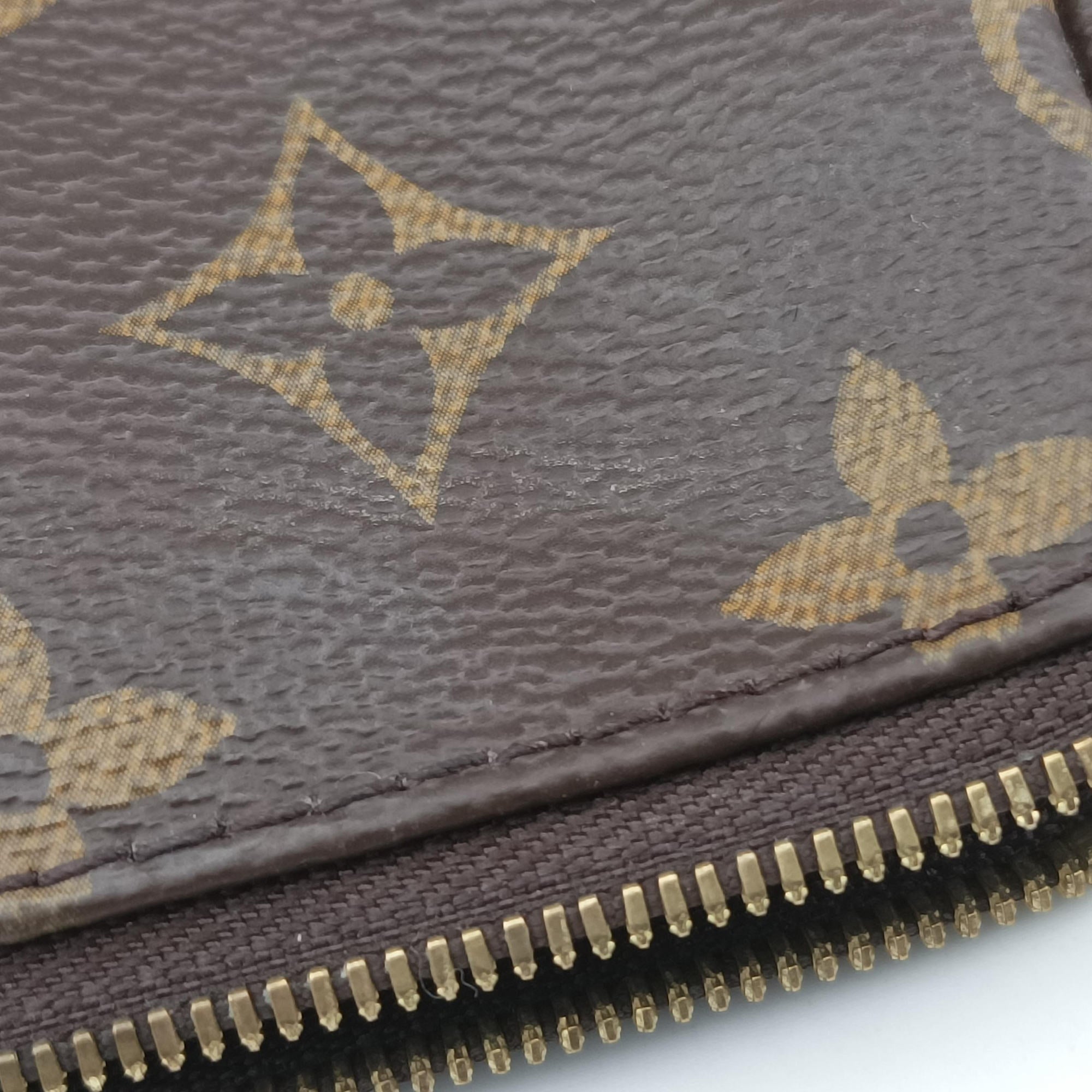 Pre-owned Louis Vuitton MULTI POCHETTE ACCESSOIRES MARRON×khaki Monogram Canvas M44840 shoulderbag | stylenewstar