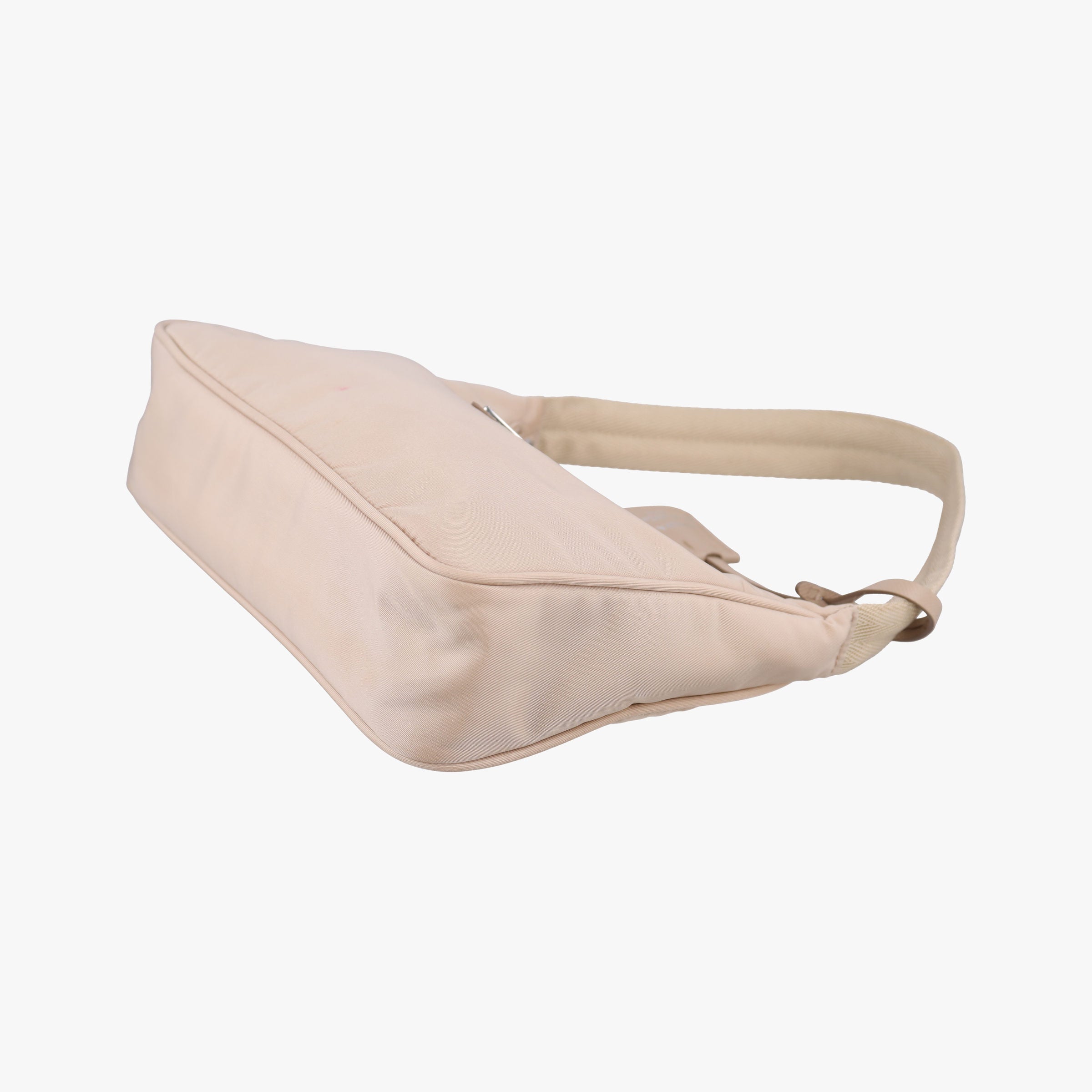 Pre-owned Prada Re-Edition 2005 Re-Nylon Bag Beige nylon 1BH204 handbag | stylenewstar