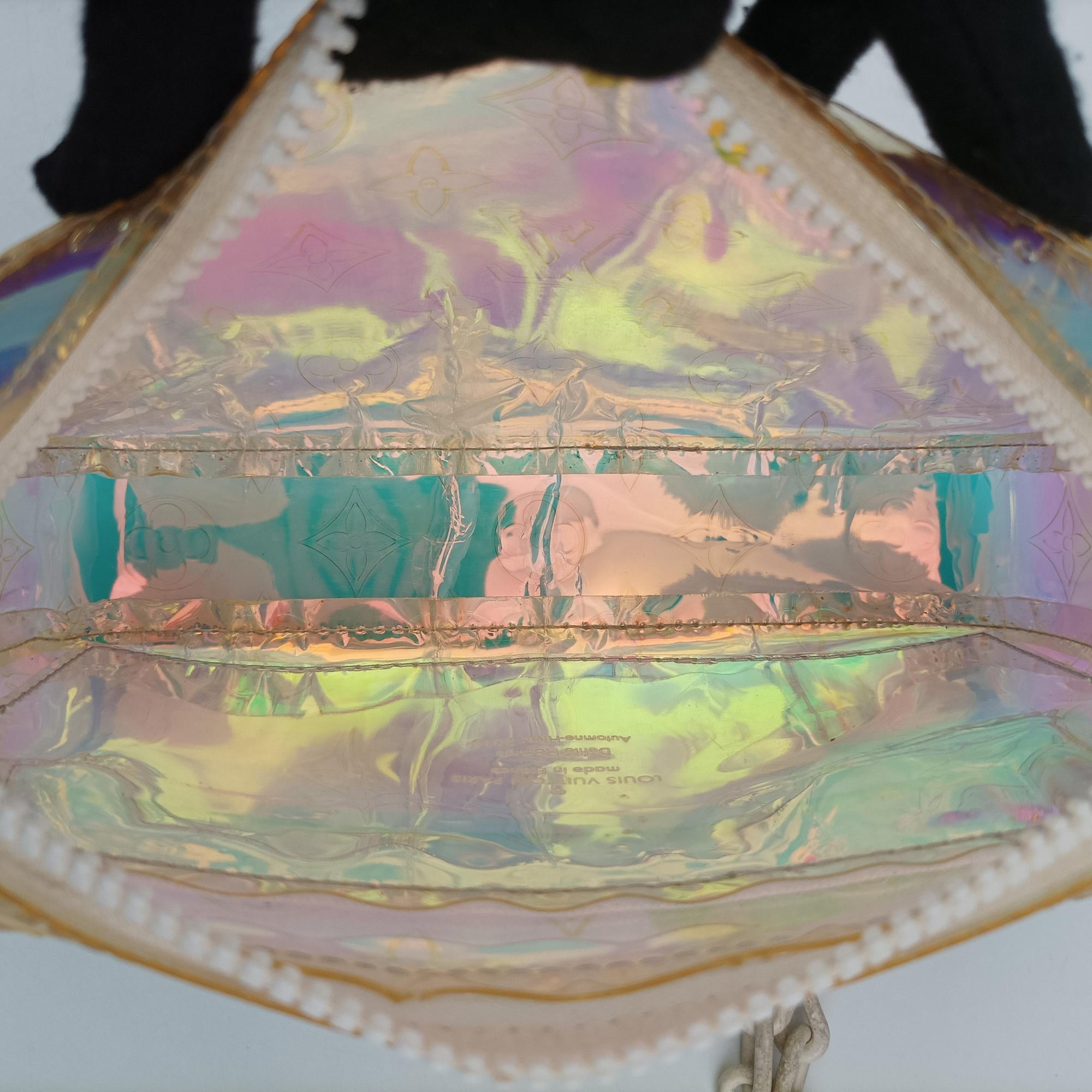 Pre-owned Louis Vuitton Pochette Volga prism pvc vinyl M55261 clutchbag | stylenewstar