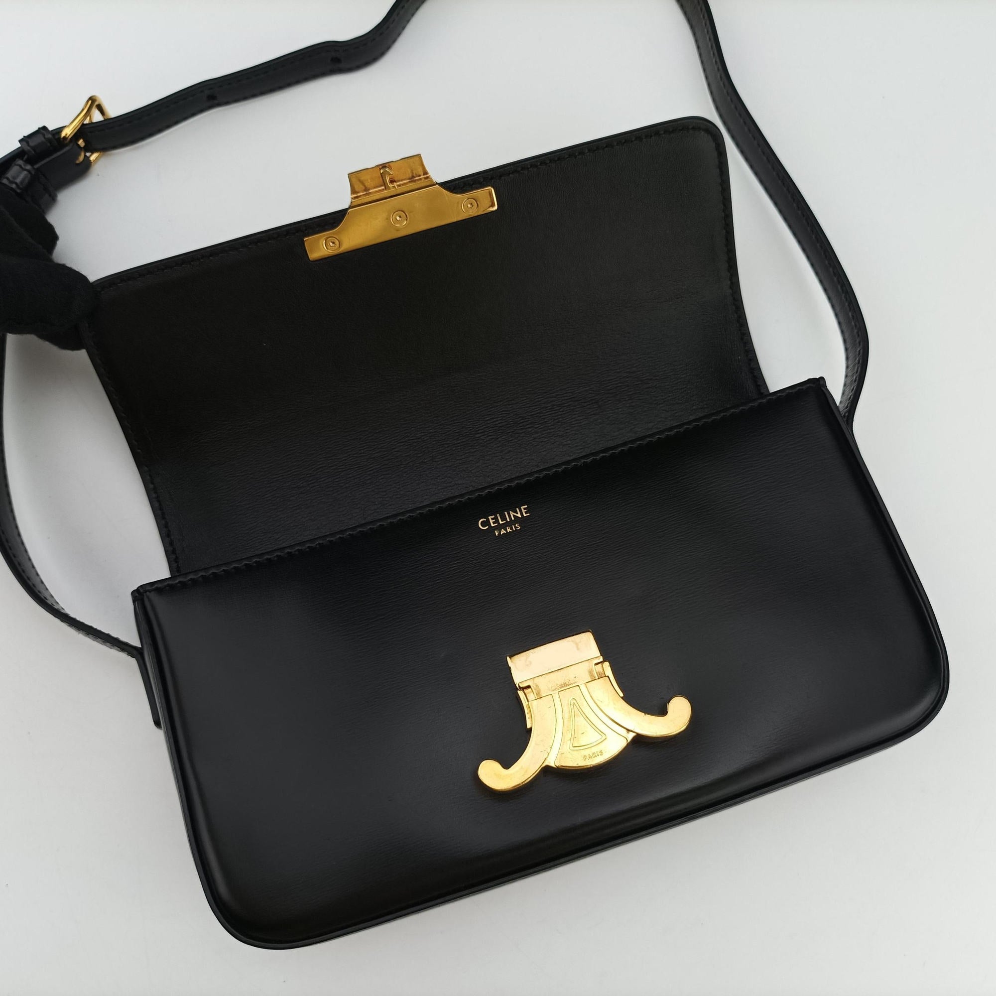Pre-owned Celine Teen Triomphe Black Leather  shoulderbag | stylenewstar