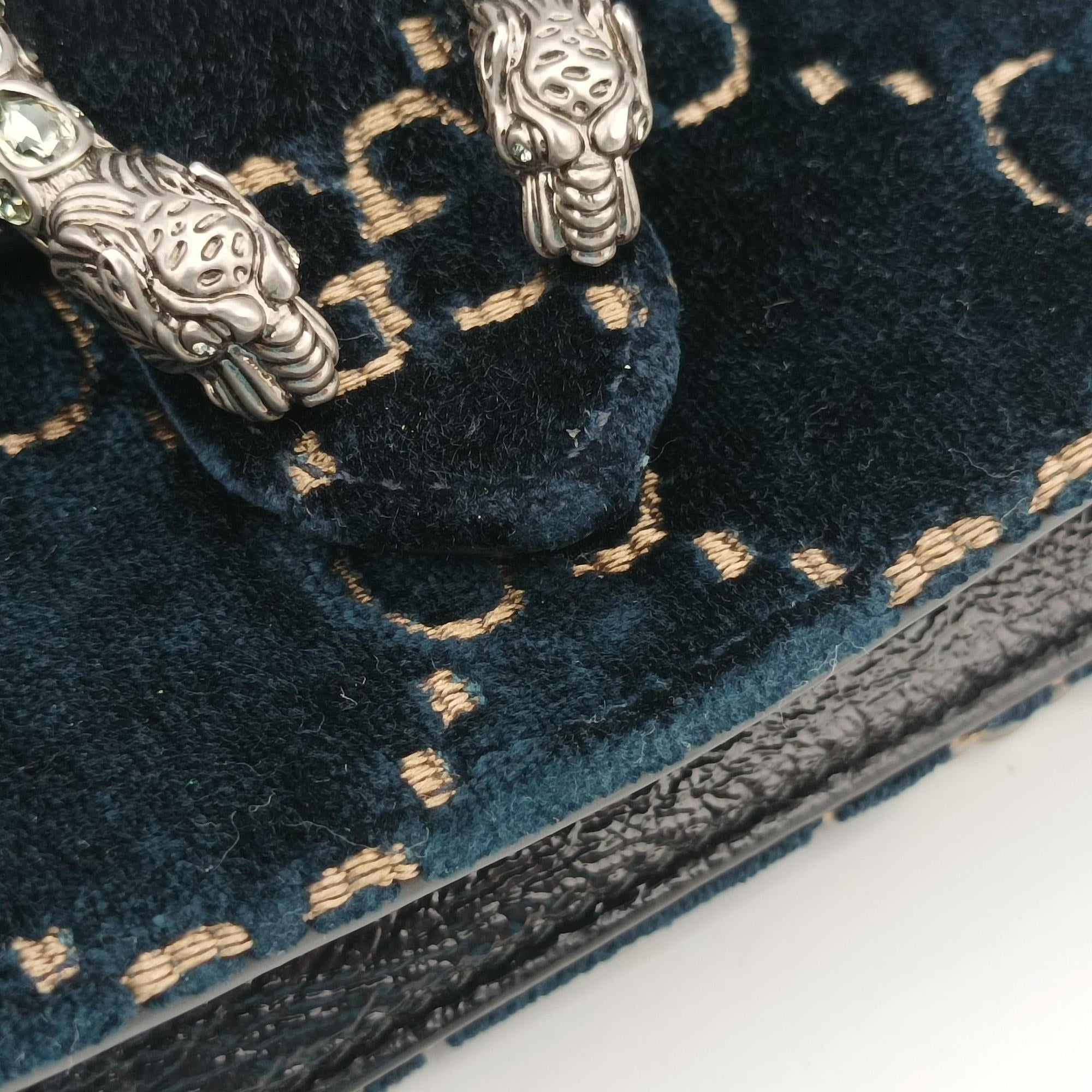 Pre-owned Gucci Dionysus Navy velour 476432 shoulderbag | stylenewstar
