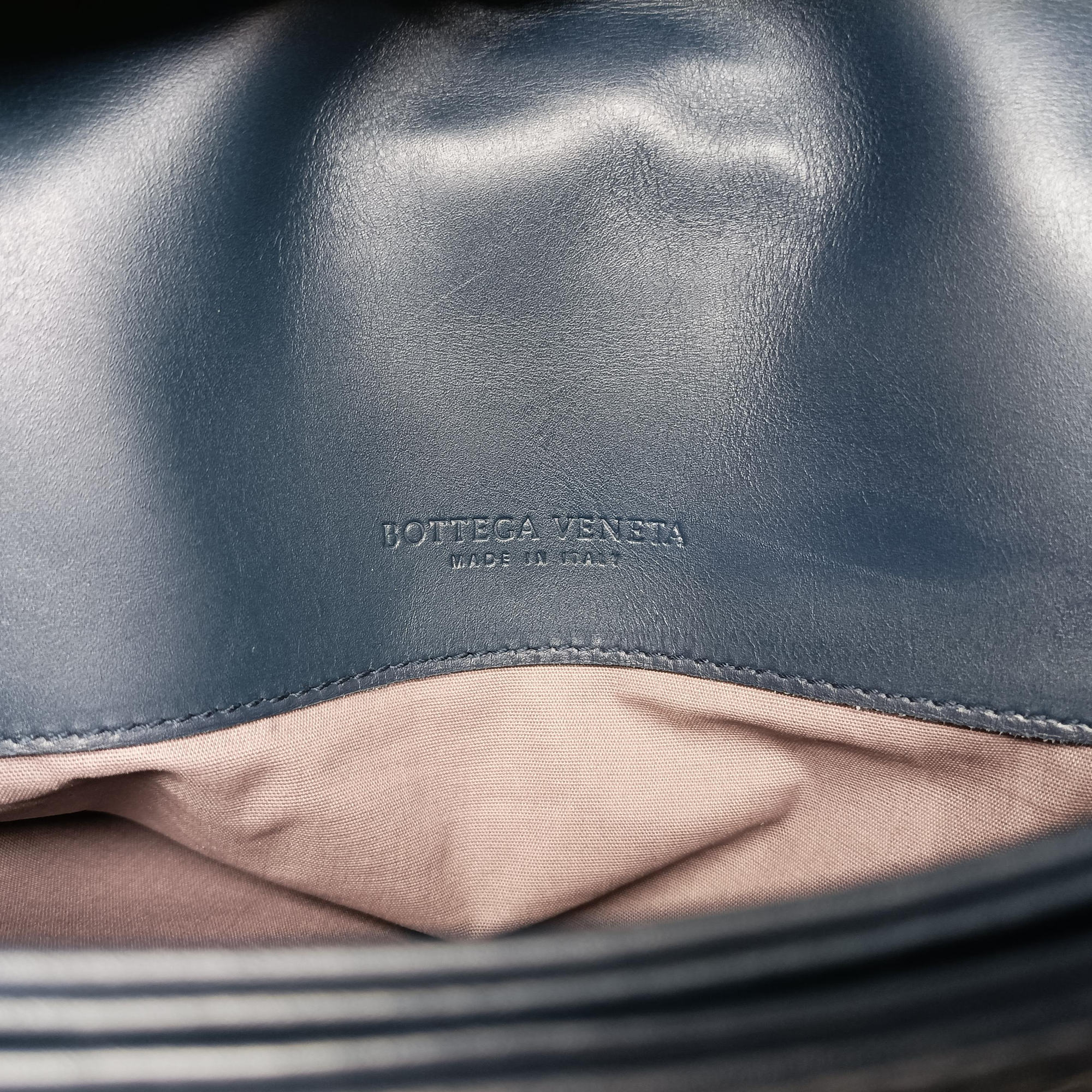 Pre-owned Bottega Veneta Intrecciato Navy lambskin  handbag | stylenewstar