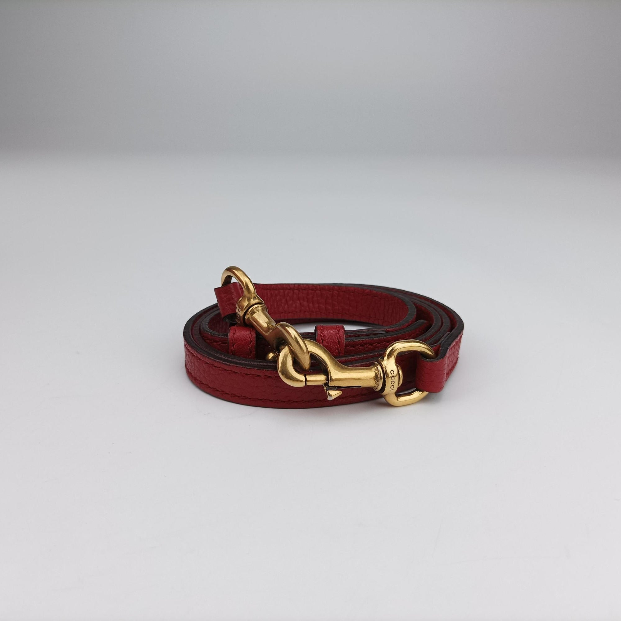Secondhand Gucci GG Marmont Red Leather 421890 shoulderbag | stylenewstar