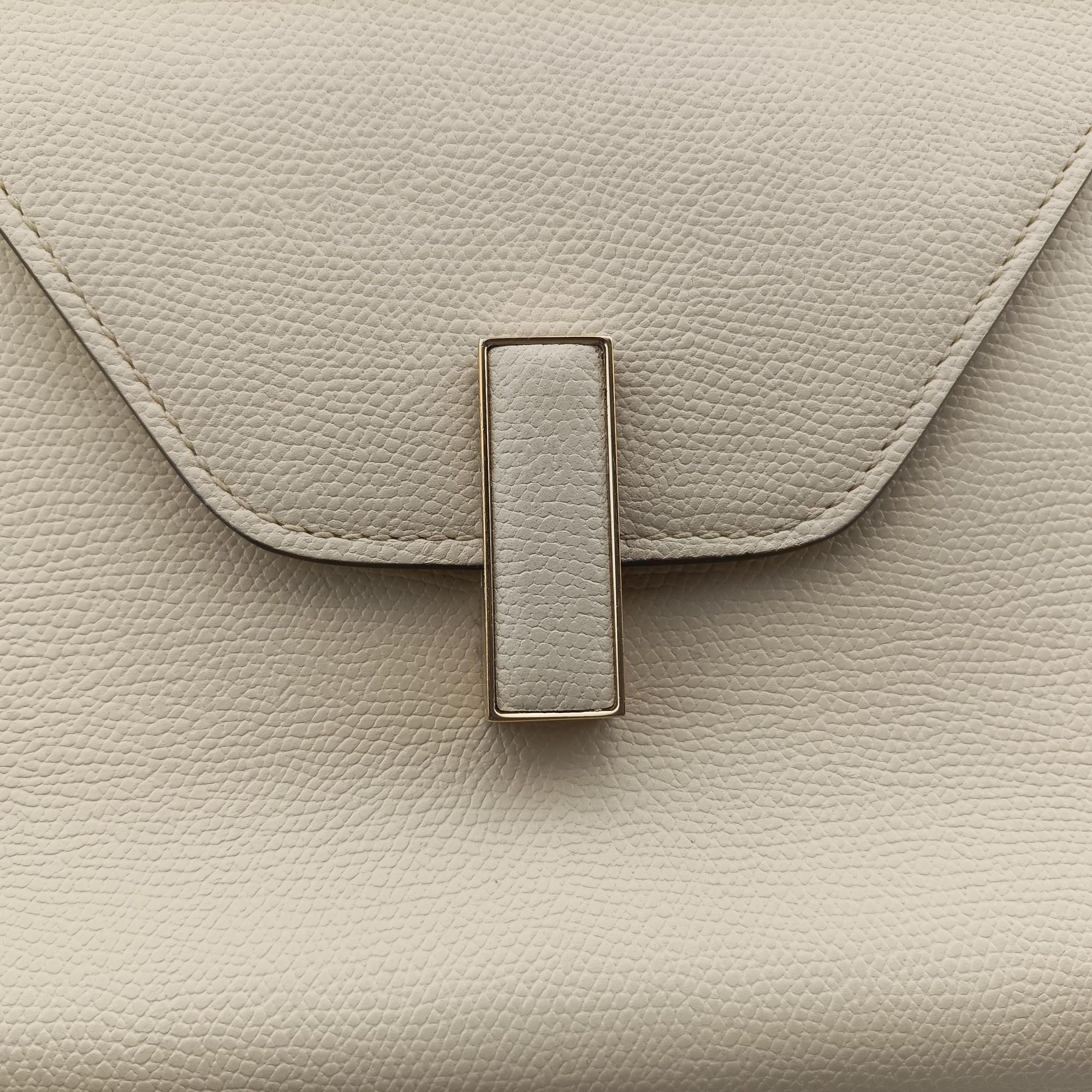 Pre-owned Valextra Iside Beige Calfskin  shoulderbag | stylenewstar