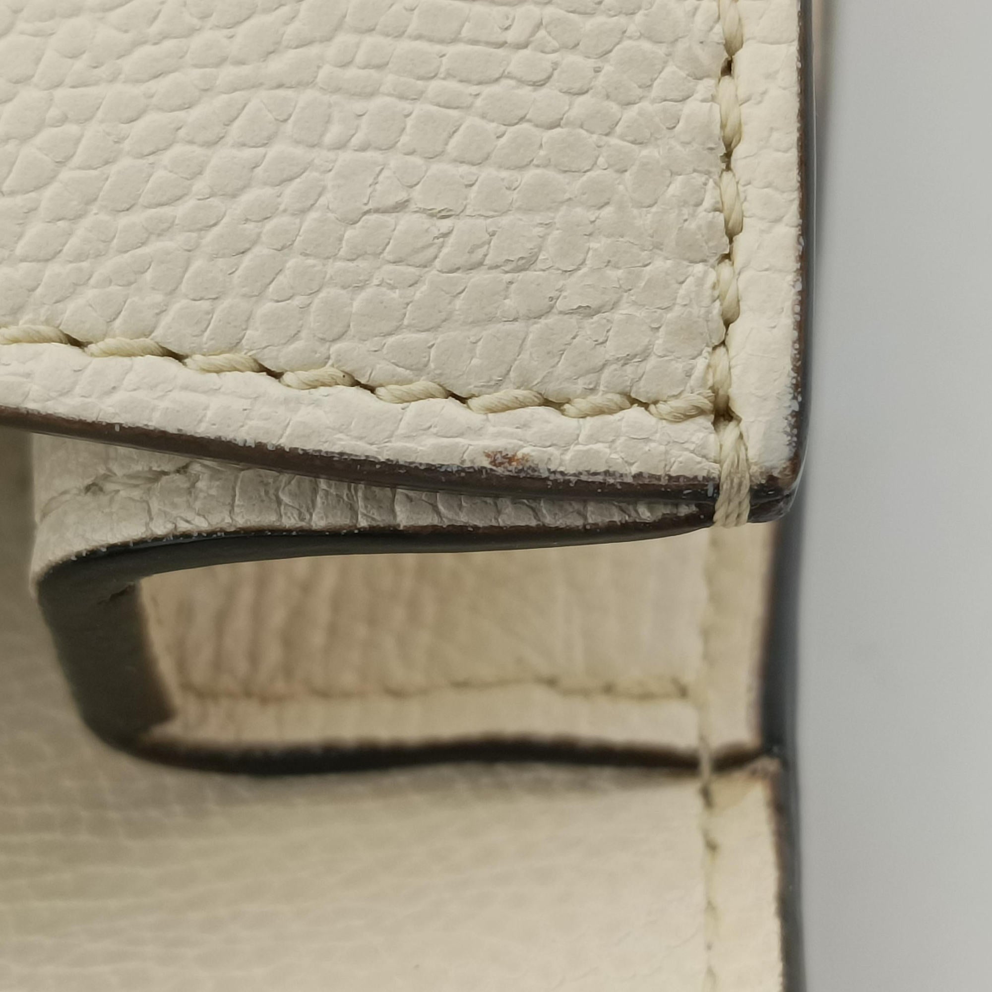 Pre-owned Valextra Iside Beige Calfskin  shoulderbag | stylenewstar