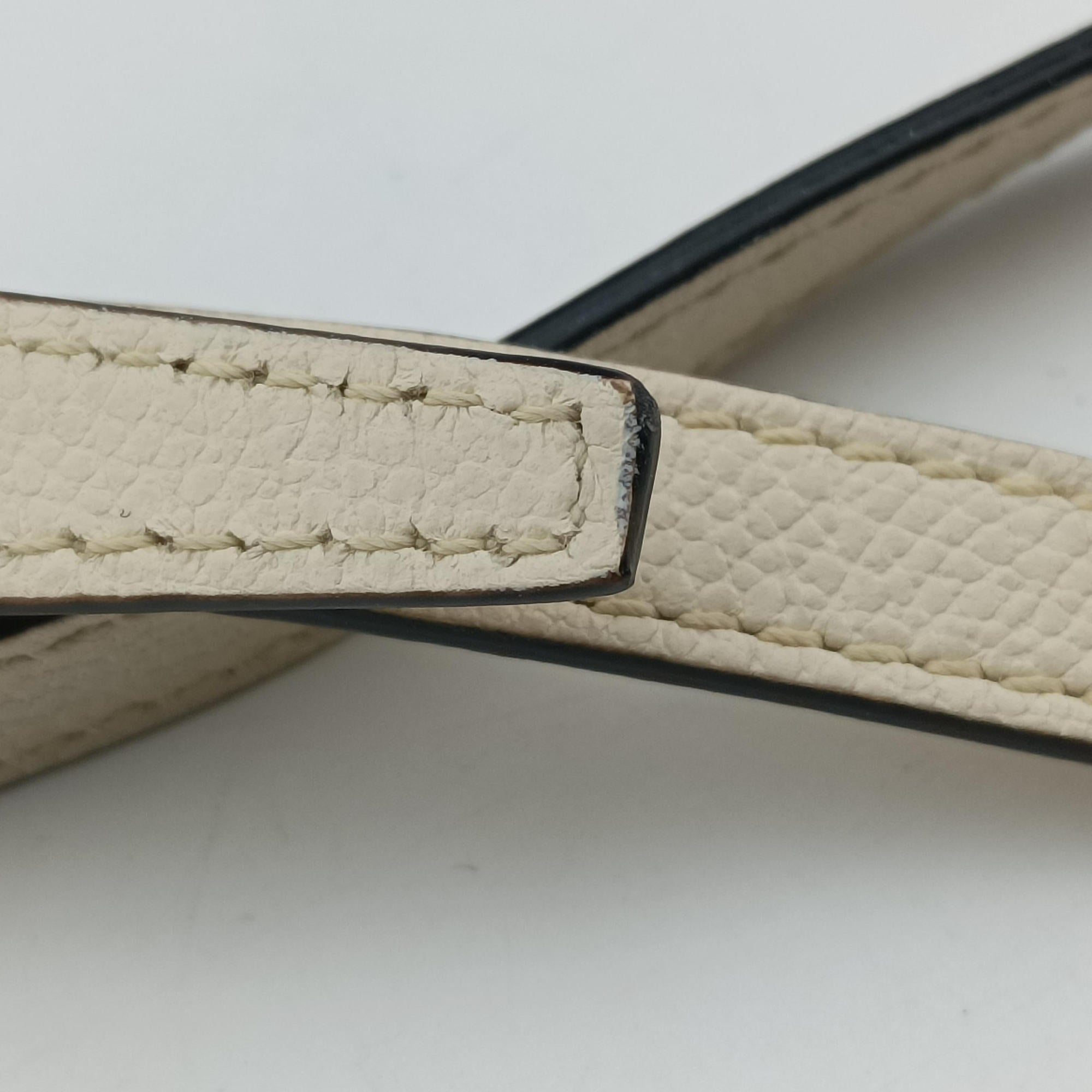 Pre-owned Valextra Iside Beige Calfskin  shoulderbag | stylenewstar