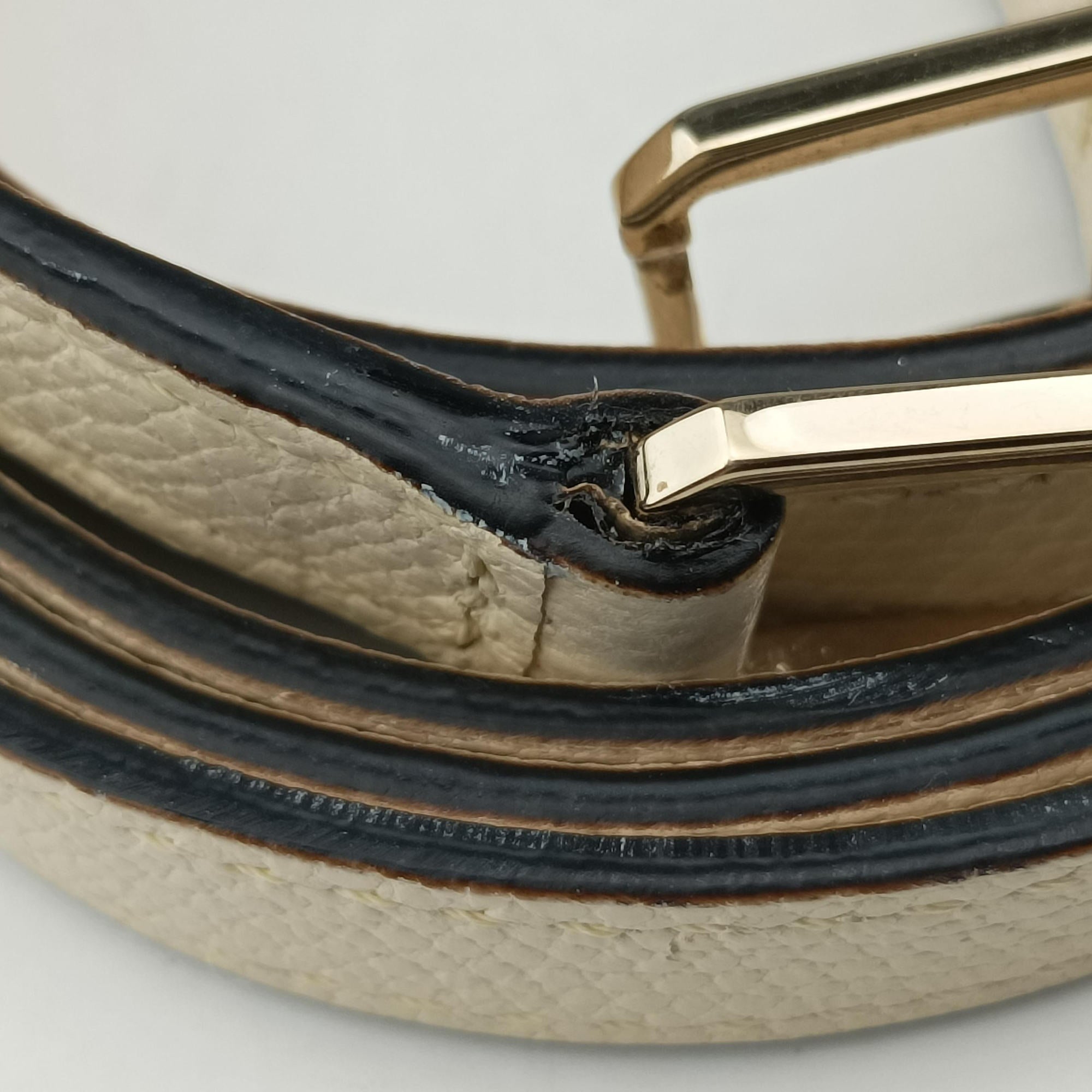Pre-owned Valextra Iside Beige Calfskin  shoulderbag | stylenewstar