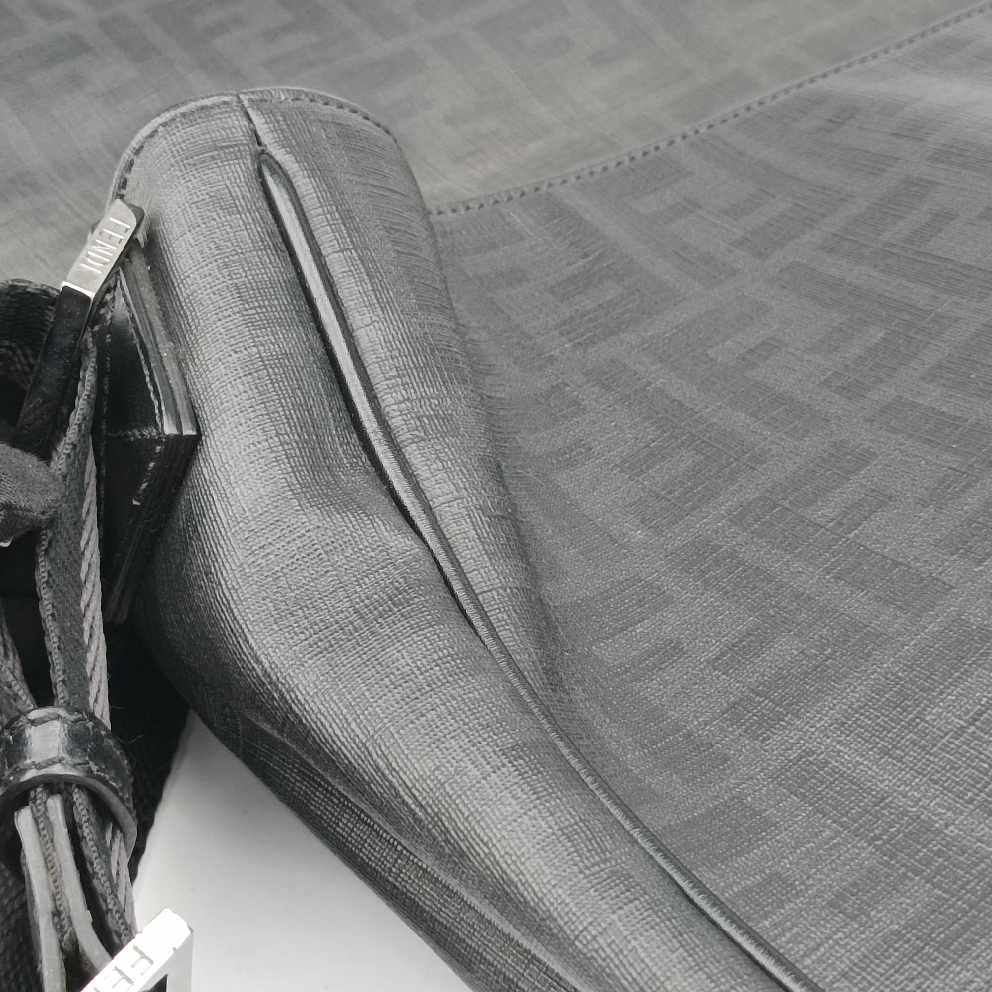 Pre-owned Fendi Zucca Grey leather 7VA195 shoulderbag | stylenewstar