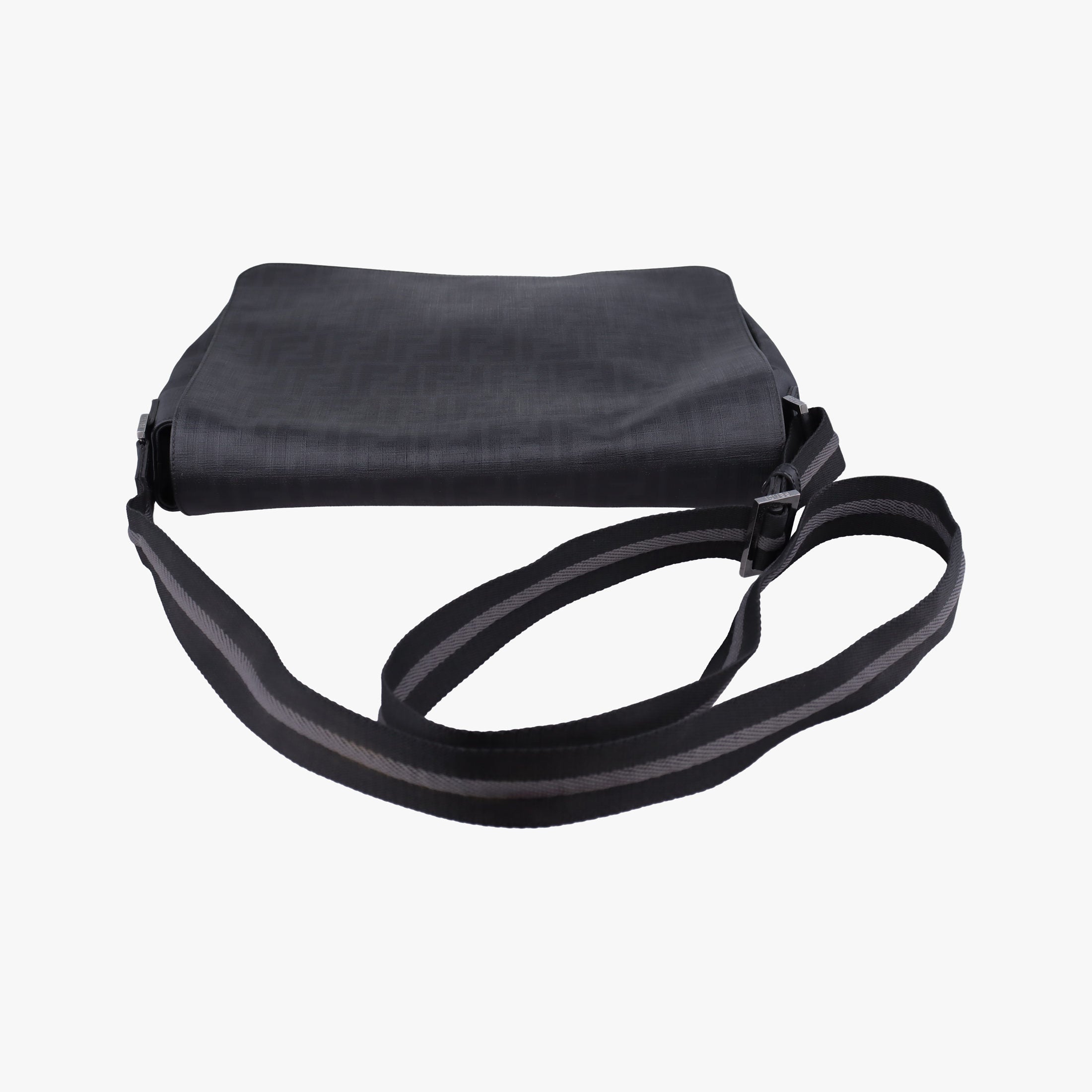 Pre-owned Fendi Zucca Grey leather 7VA195 shoulderbag | stylenewstar