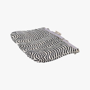 Pre-owned Gucci Vintage Glass Beaded Shimmering wavy pattern Florence Glass beads on satin 001432 handbag | stylenewstar