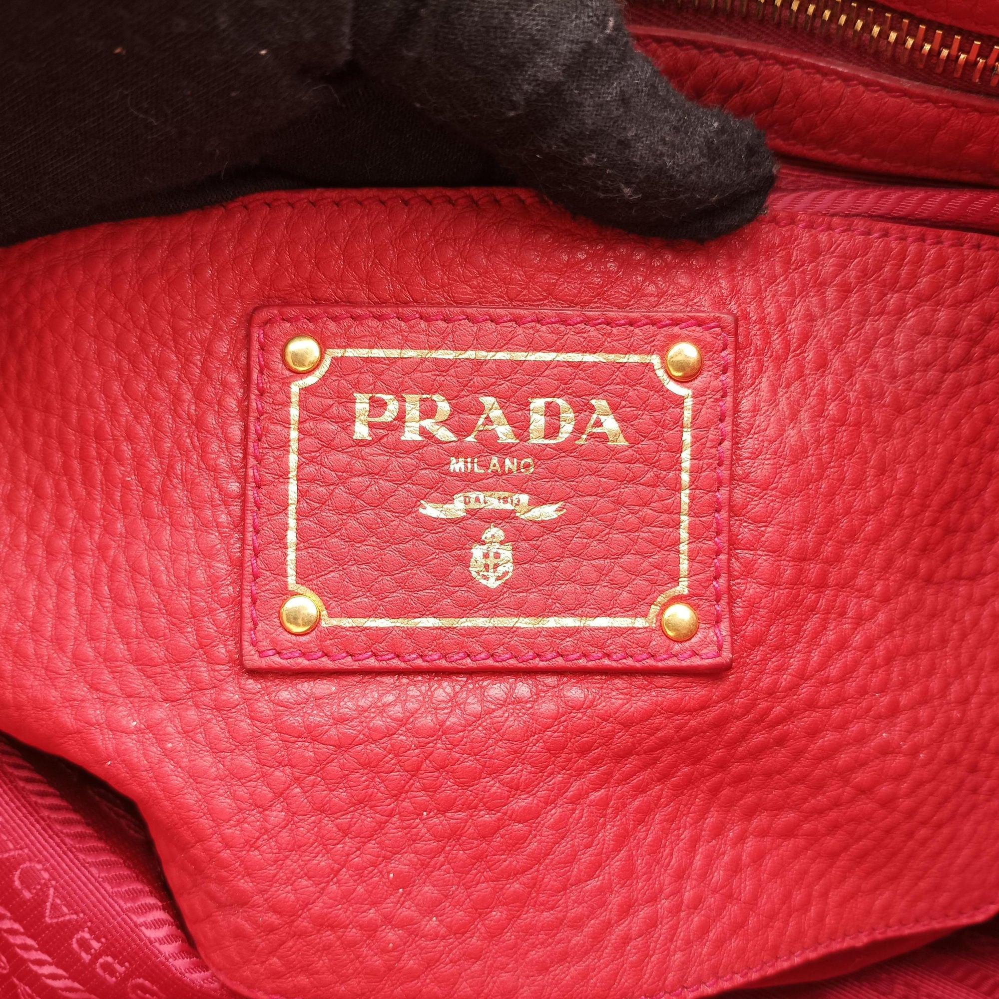 Vintage Prada Vitello Phoenix Red Leather BN1713 handbag | stylenewstar