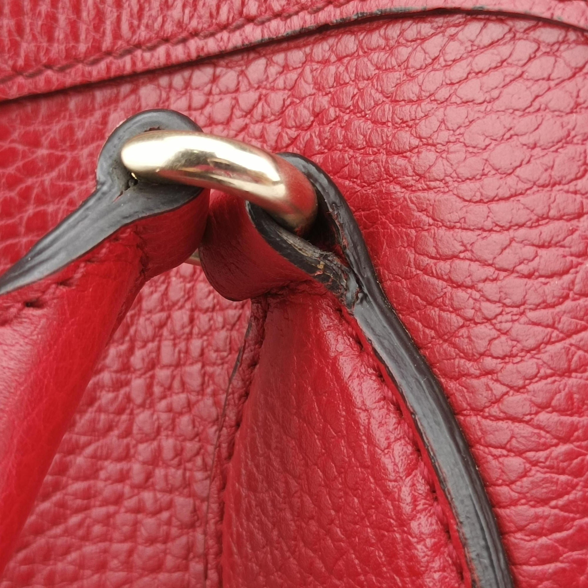 Pre-owned Gucci Interlocking G charm Dome Red Leather 449661 handbag | stylenewstar