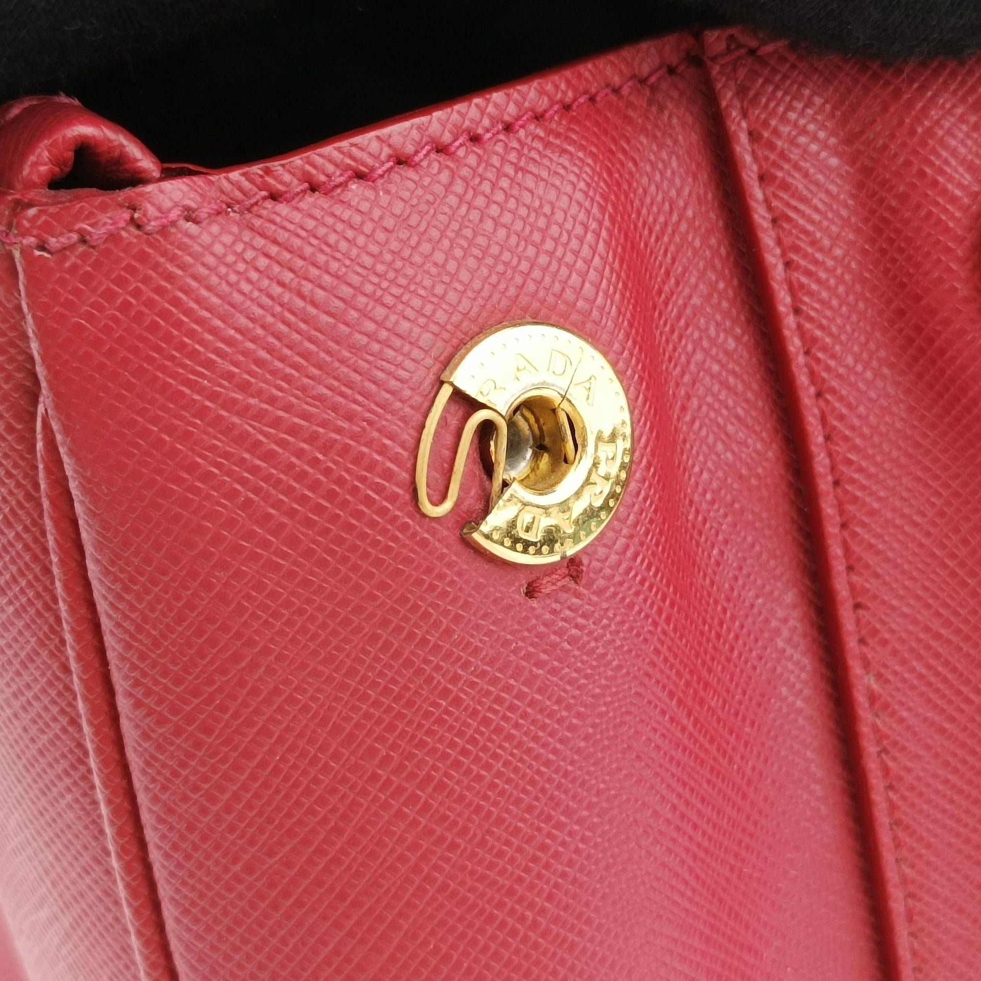 Pre-owned Prada Galleria Red SAFFIANO Leather BN1786 shoulderbag | stylenewstar