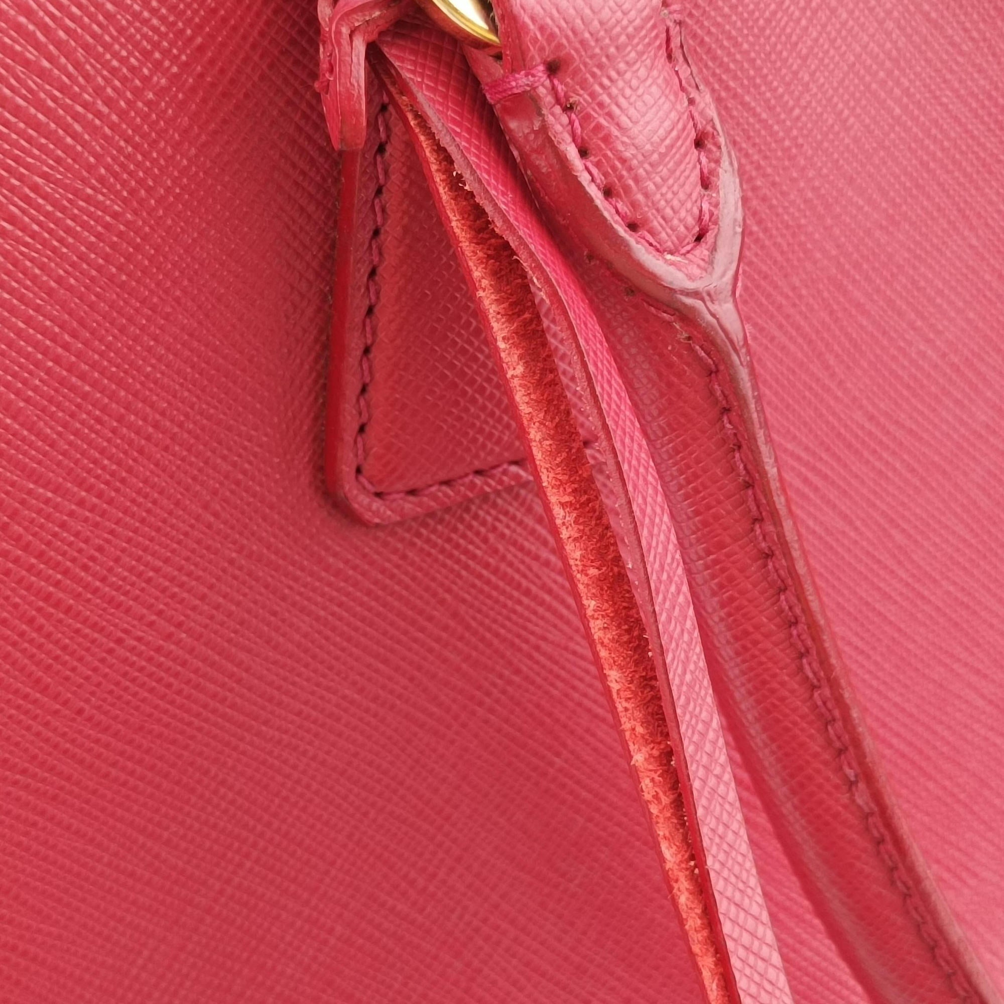 Pre-owned Prada Galleria Red SAFFIANO Leather BN1786 shoulderbag | stylenewstar