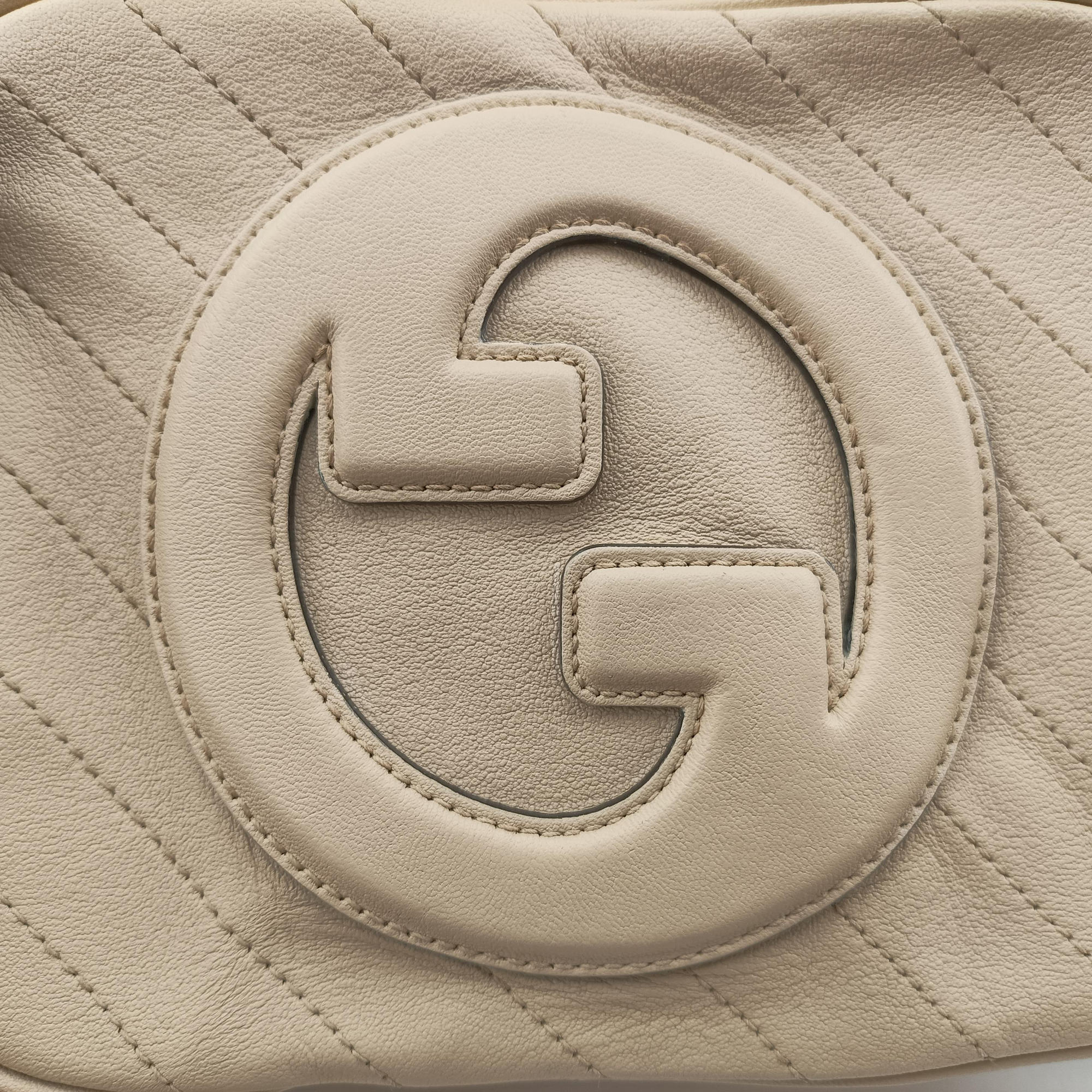 Pre-owned Gucci Blondie Beige Leather 742360 shoulderbag | stylenewstar