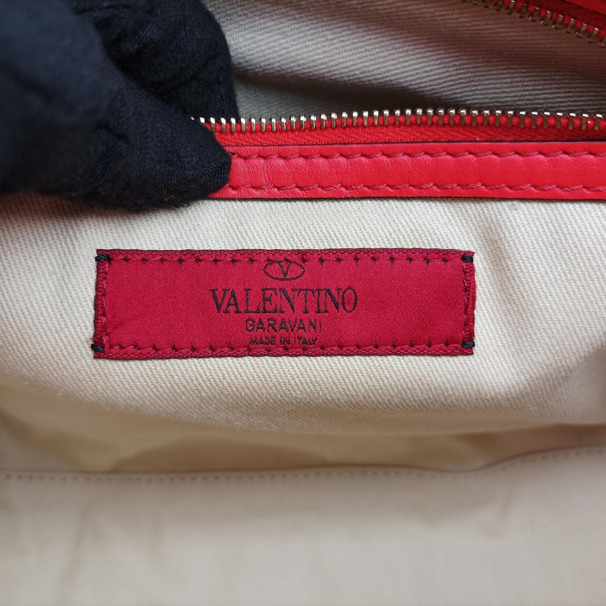 Secondhand Valentino Rockstud Red Leather  shoulderbag | stylenewstar