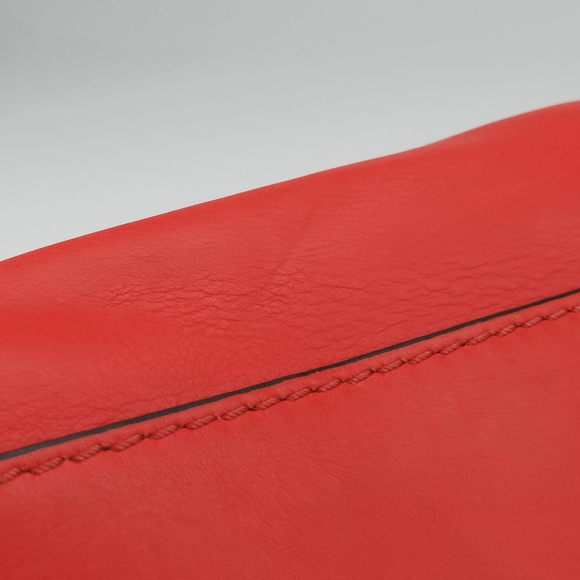 Secondhand Valentino Rockstud Red Leather  shoulderbag | stylenewstar