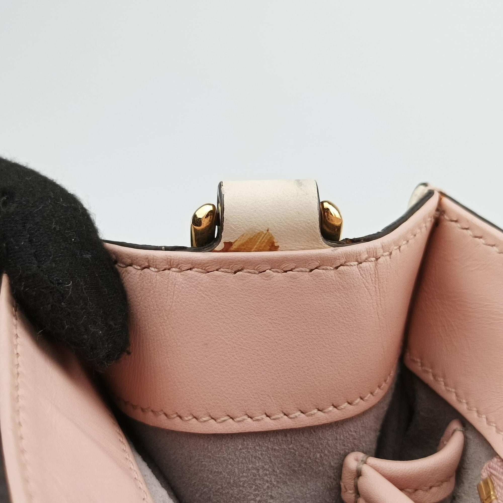 Pre-owned Gucci Nimfair Bamboo Pink x white Leather 453756 shoulderbag | stylenewstar