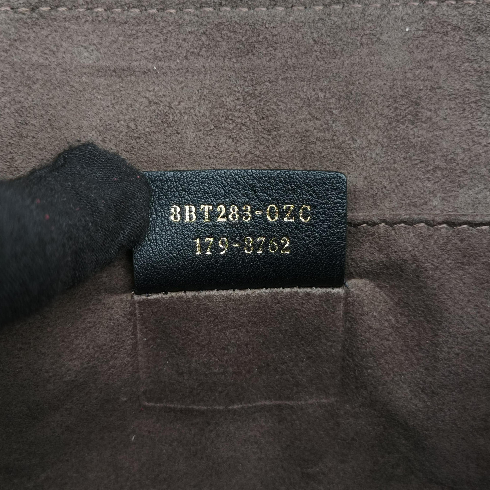 Vintage Fendi KAN I Green Leather 8BT283 shoulderbag | stylenewstar