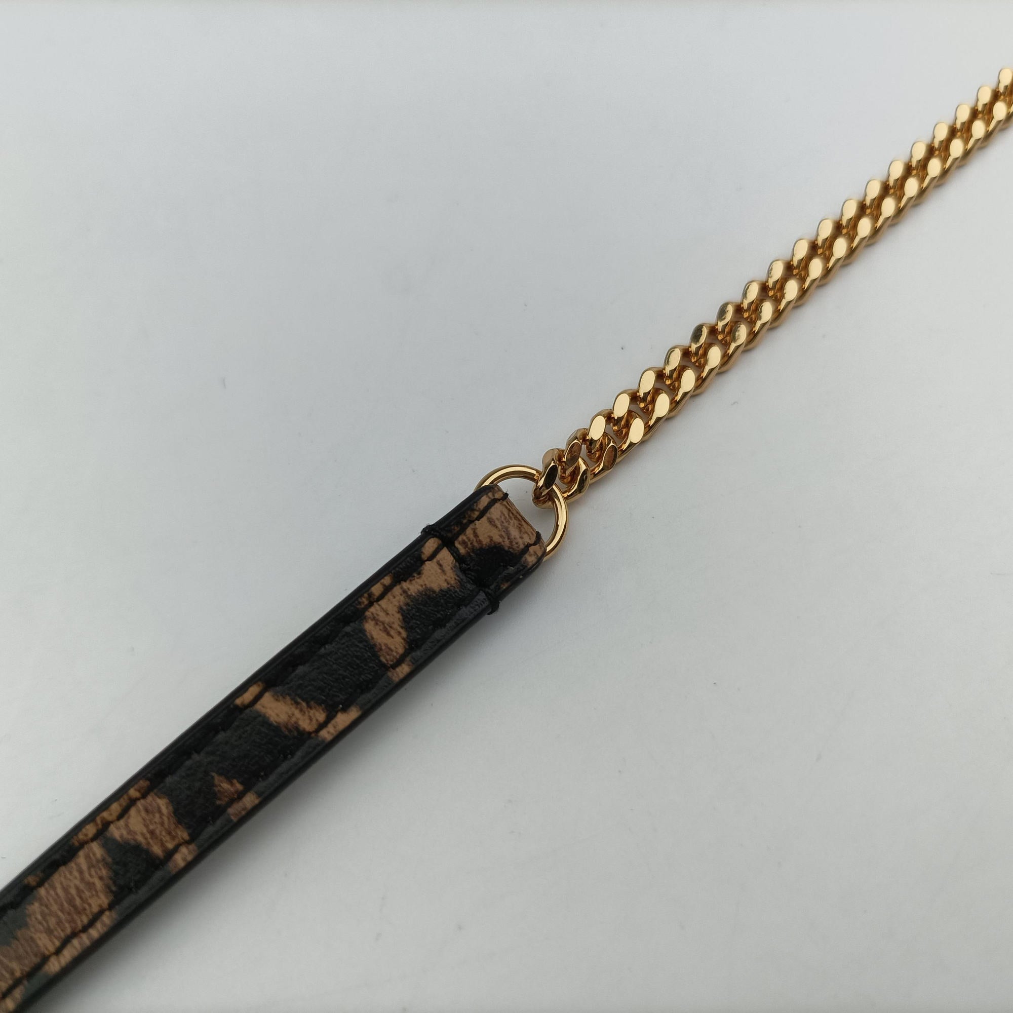 Secondhand Yves Saint Laurent Baby Lou Leopard Print Heart Black×Leopard Leather 650170 shoulderbag | stylenewstar