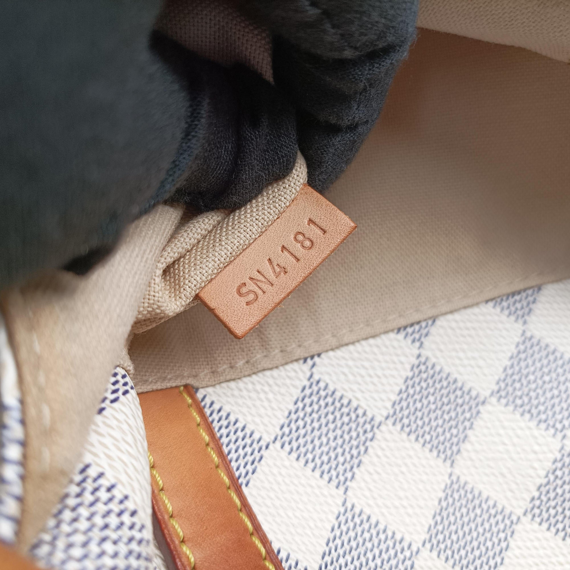 Pre-owned Louis Vuitton Figheri PM Azur Damier Canvas N41176 shoulderbag | stylenewstar