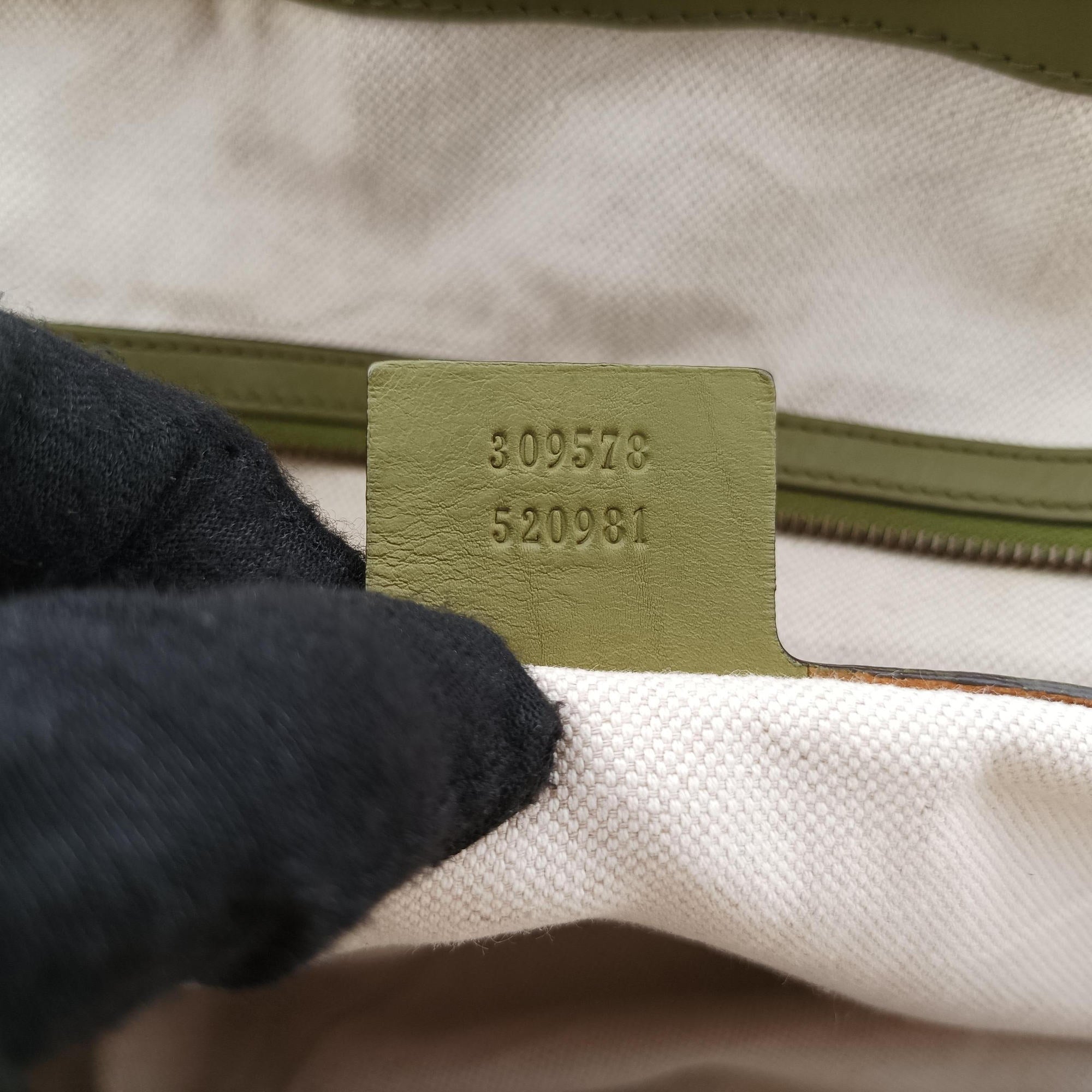 Pre-owned Gucci Horsebit hobo Green Leather 309578 handbag | stylenewstar