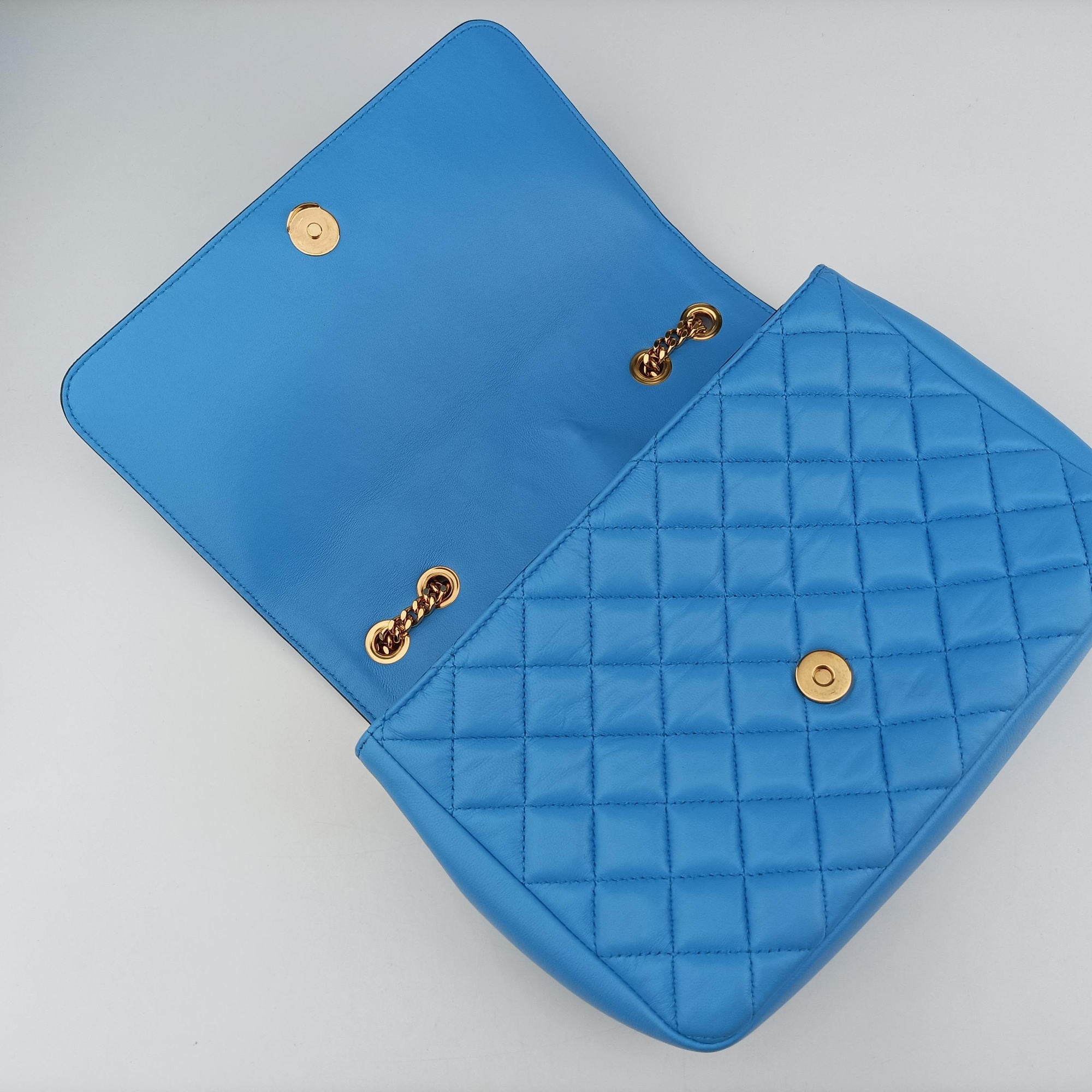 Vintage VERSACE Medusa Blue Leather  shoulderbag | stylenewstar
