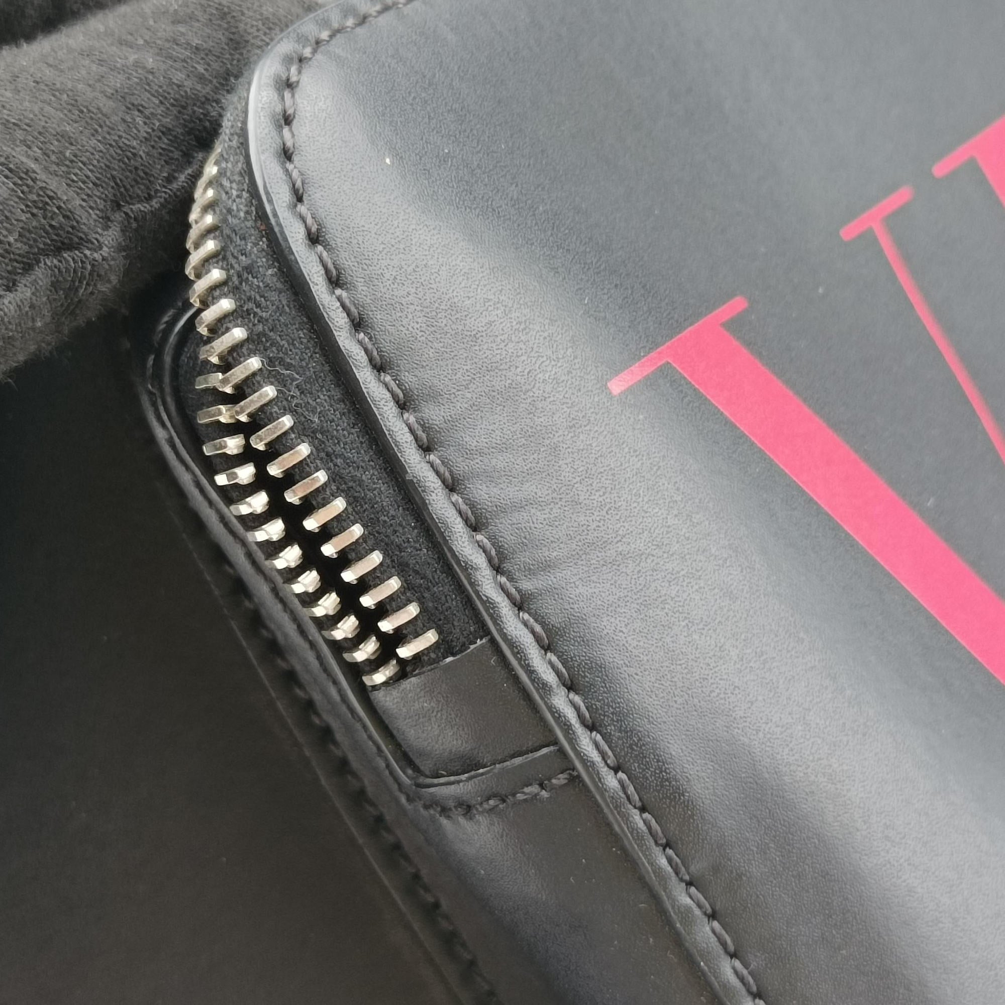 Pre-owned Valentino VLTN Print Black Leather  bum bag/waist bag | stylenewstar