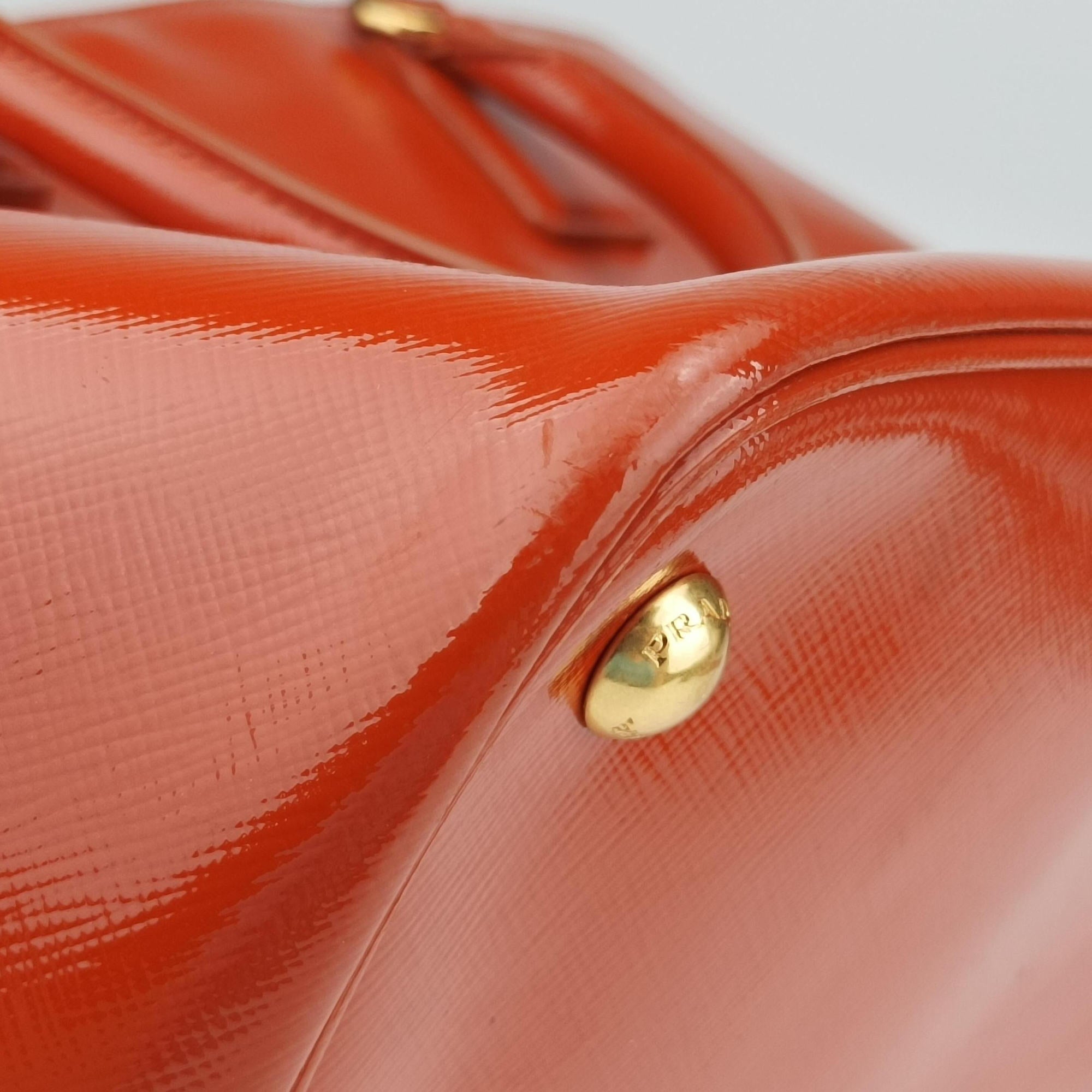 Pre-owned Prada Galleria Orange SAFFIANO Leather BN2316 shoulderbag | stylenewstar