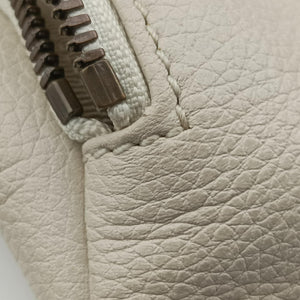 Pre-owned Gucci Print White Leather 527792 bum bag/waist bag | stylenewstar