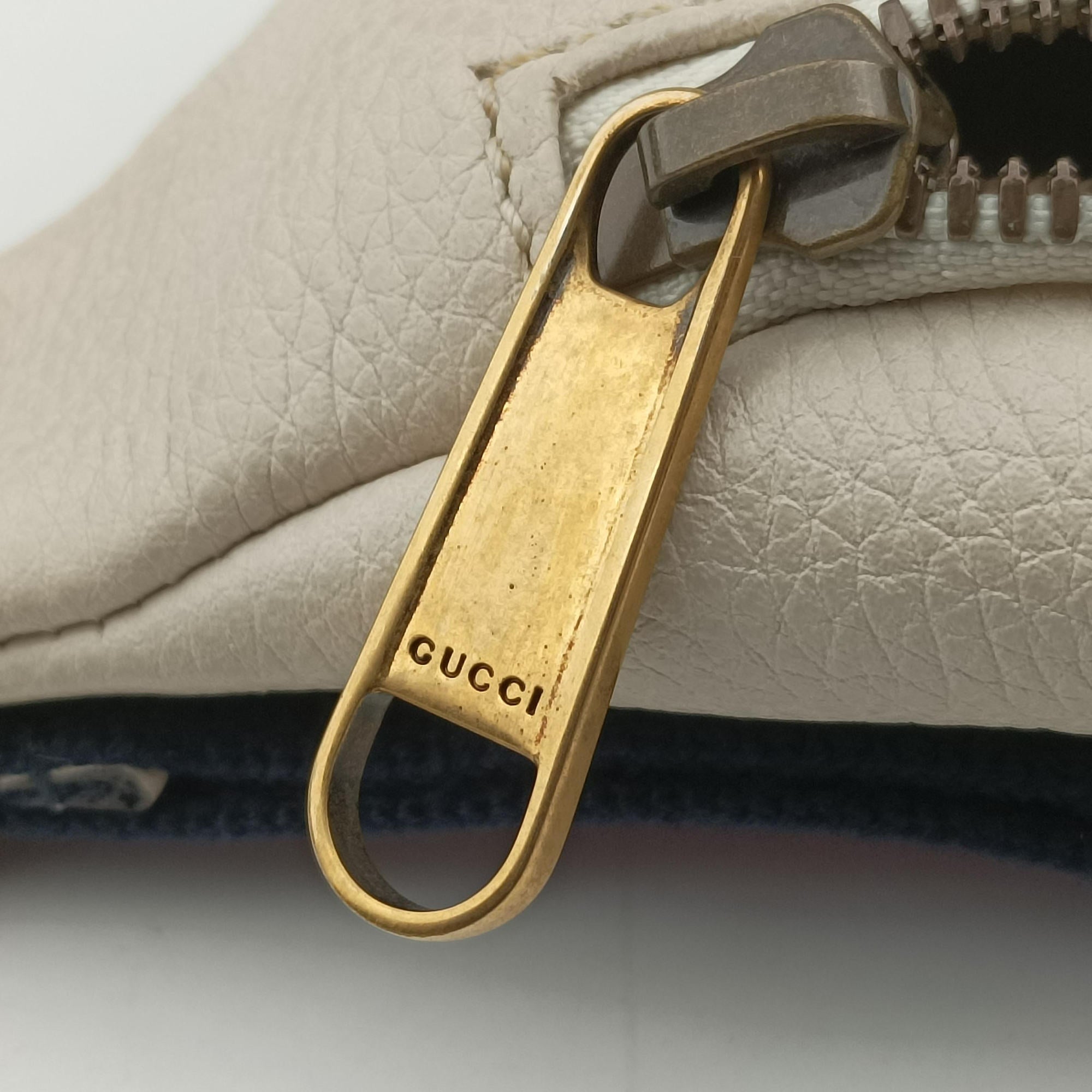 Pre-owned Gucci Print White Leather 527792 bum bag/waist bag | stylenewstar