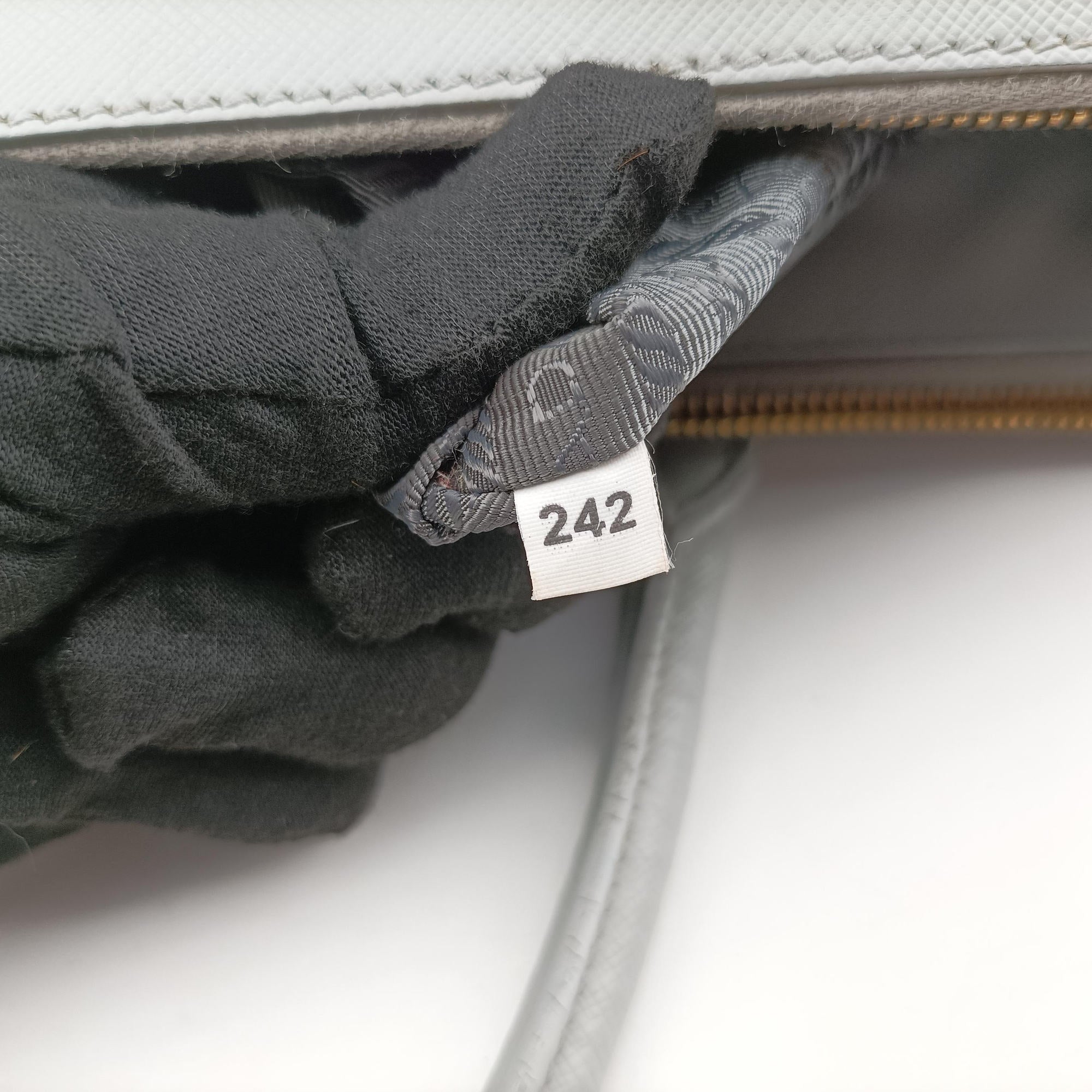 Pre-owned Prada Galleria Grey SAFFIANO Leather BN1801 shoulderbag | stylenewstar