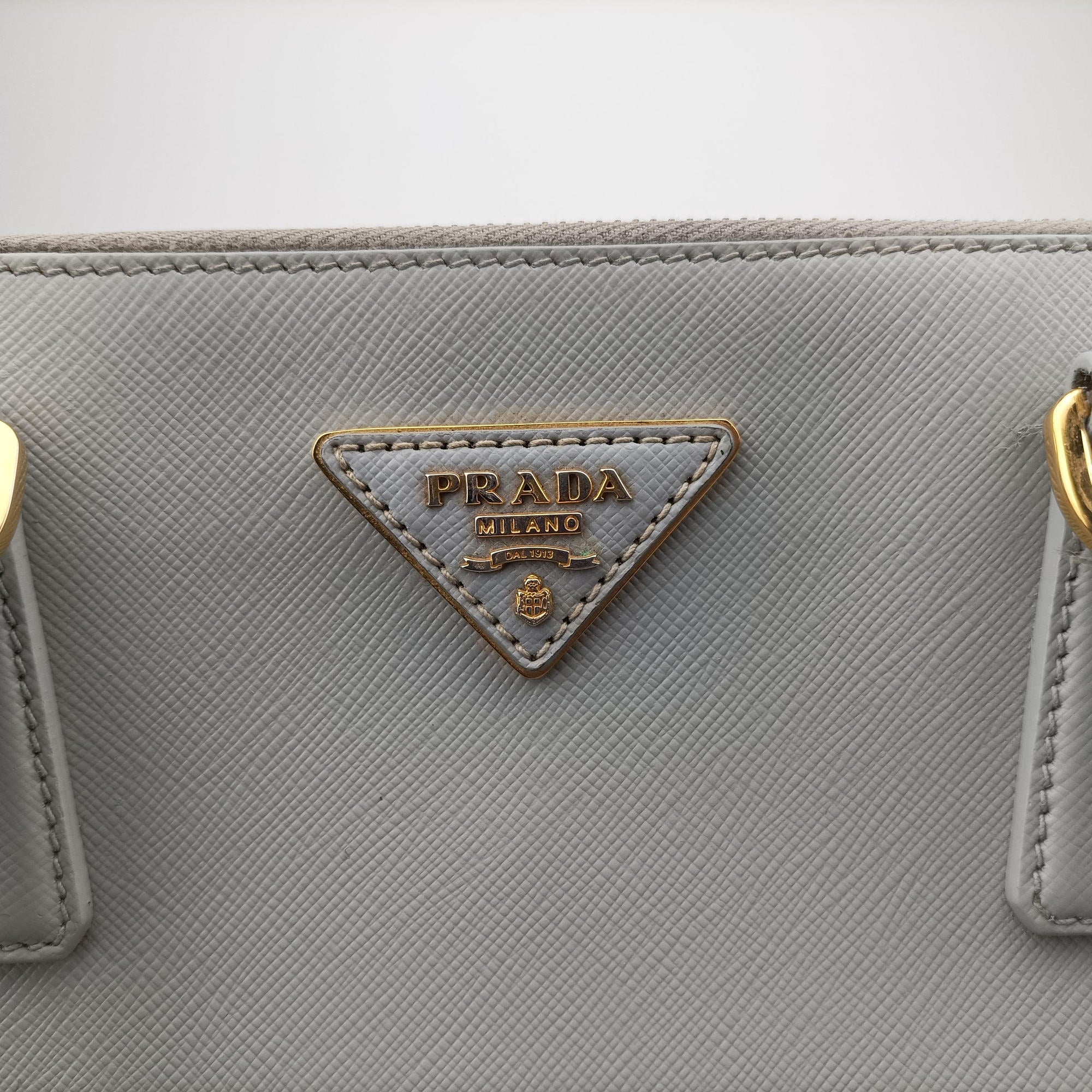Pre-owned Prada Galleria Grey SAFFIANO Leather BN1801 shoulderbag | stylenewstar