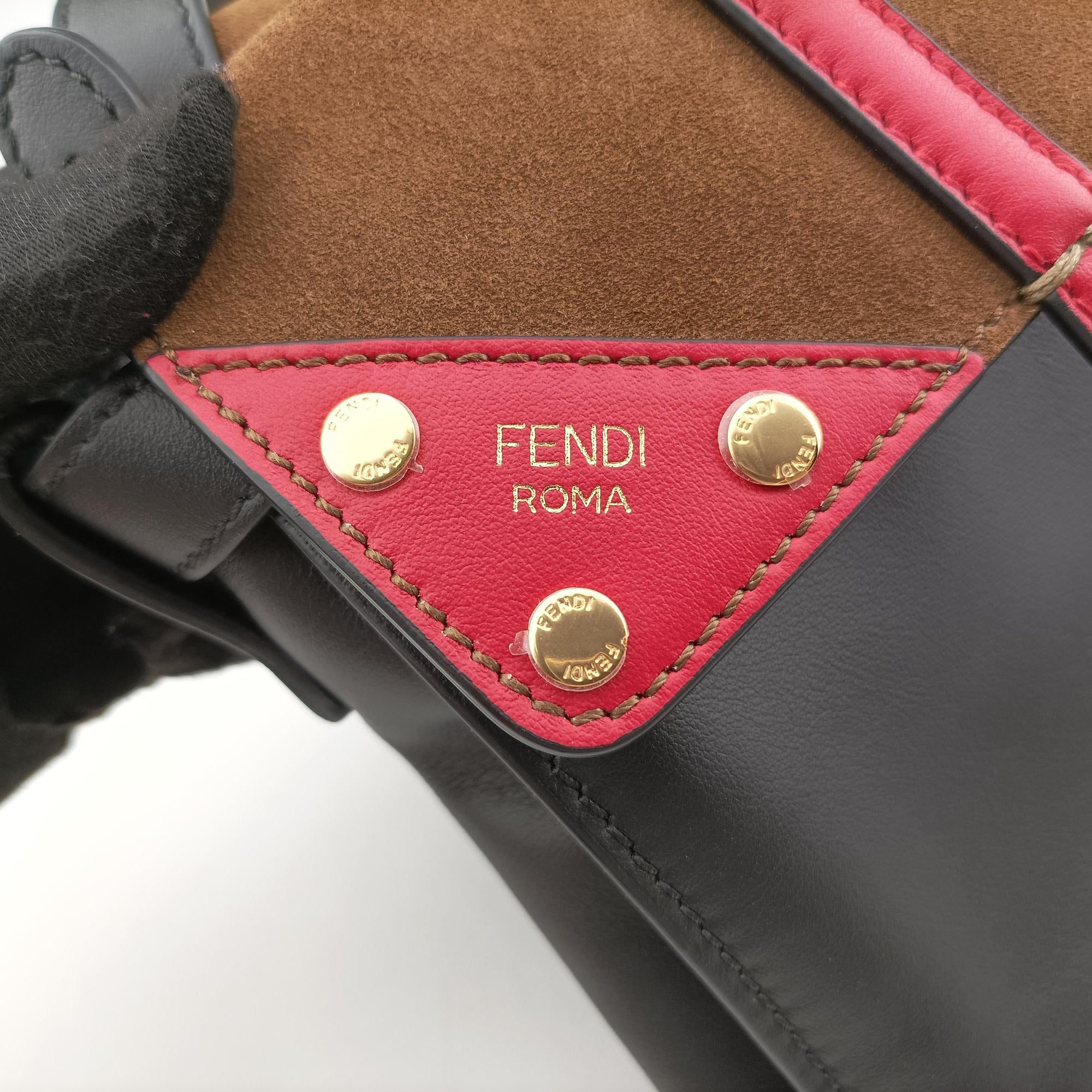 Pre-owned Fendi Flip black×red×brown Leather× Suede 8TB302 shoulderbag | stylenewstar