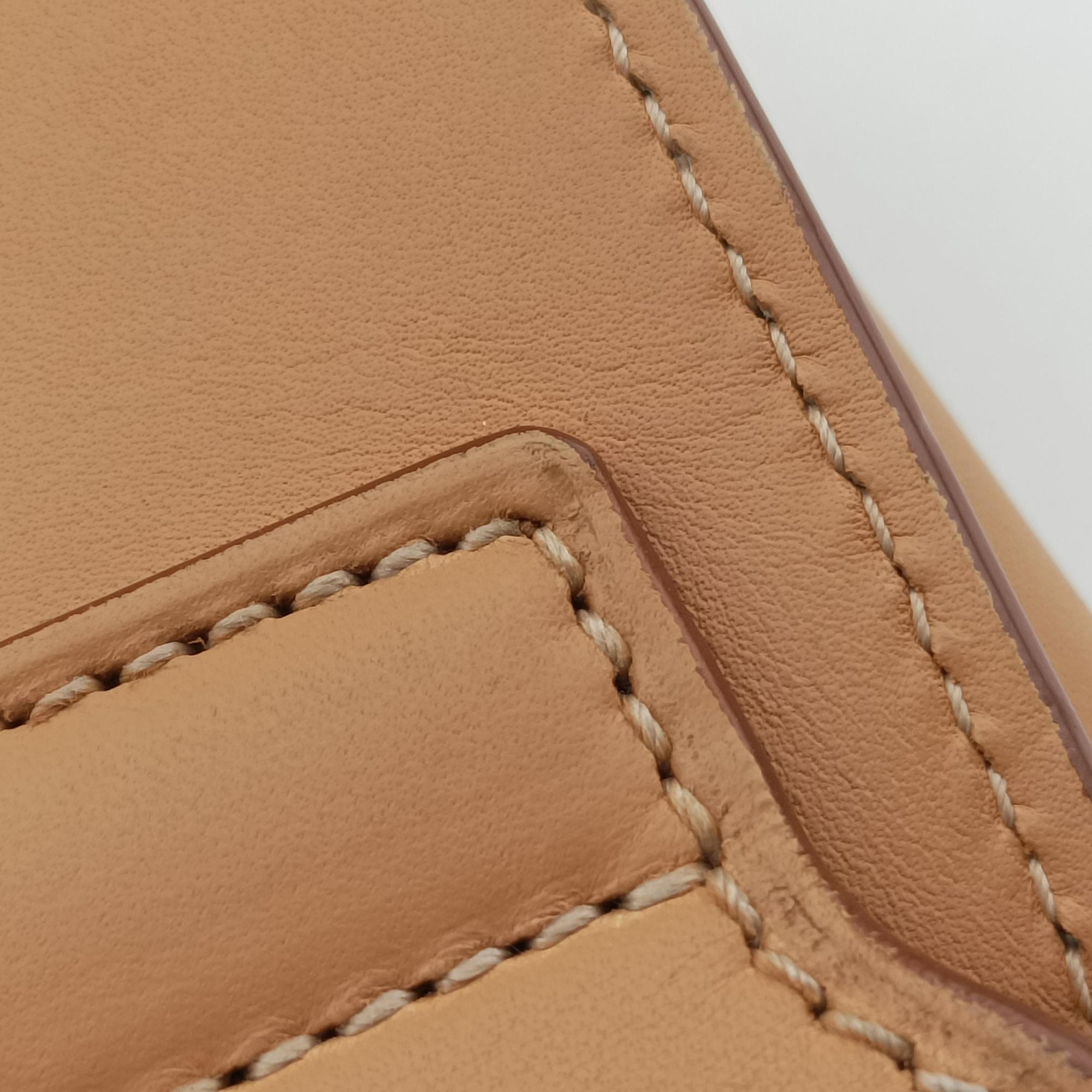 Secondhand Yves Saint Laurent KAIA small Beige Leather 623097 shoulderbag | stylenewstar