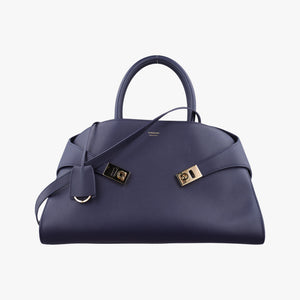 Pre-owned Ferragamo hug Navy leather  shoulderbag | stylenewstar