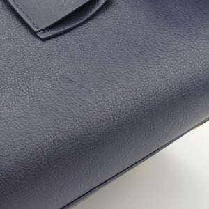 Pre-owned Ferragamo hug Navy leather  shoulderbag | stylenewstar